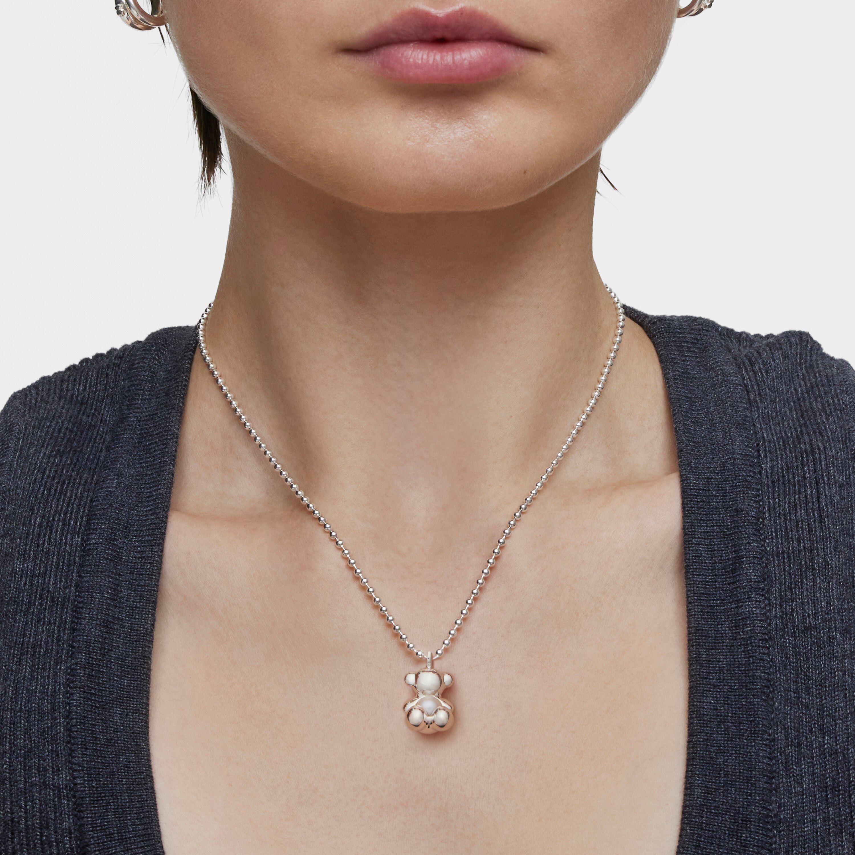 【BLACKPURPLE】[silver925] Luna Pearl Hug Bear Pendant TLC Luna Bear Pendant - Tim Cherry