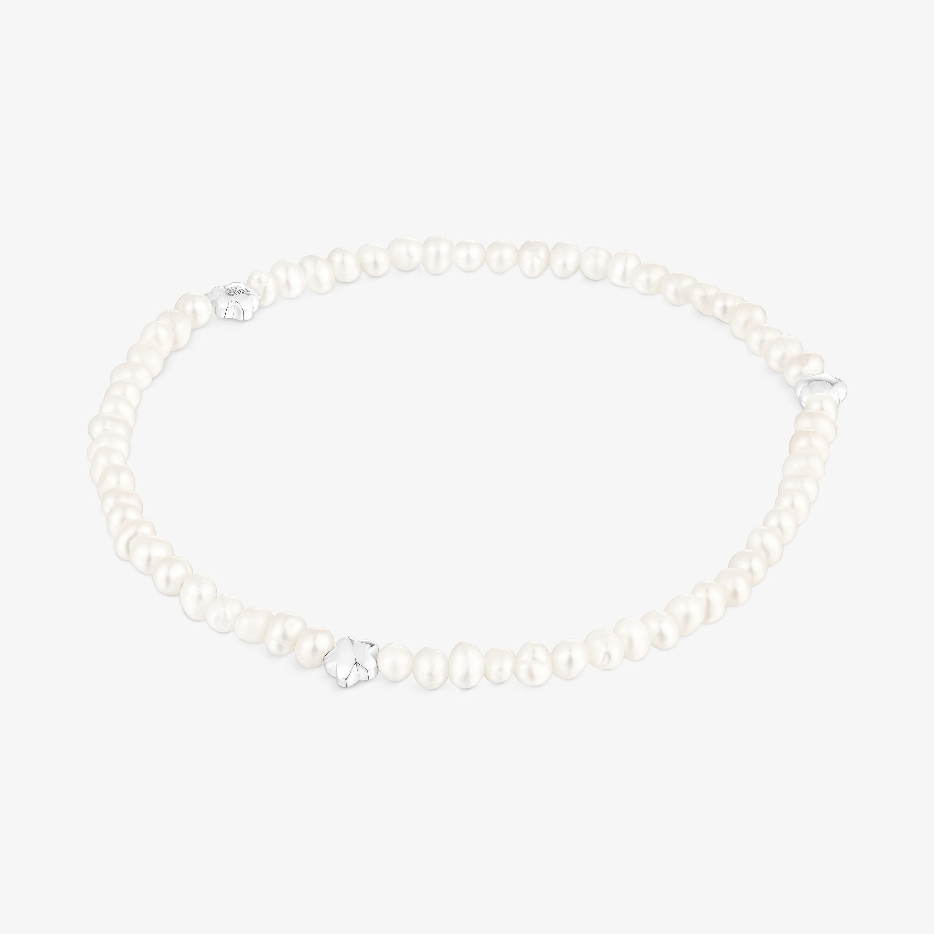 Elastic Bold Motif Bracelet with cultured pearls and flower motifs in silver
