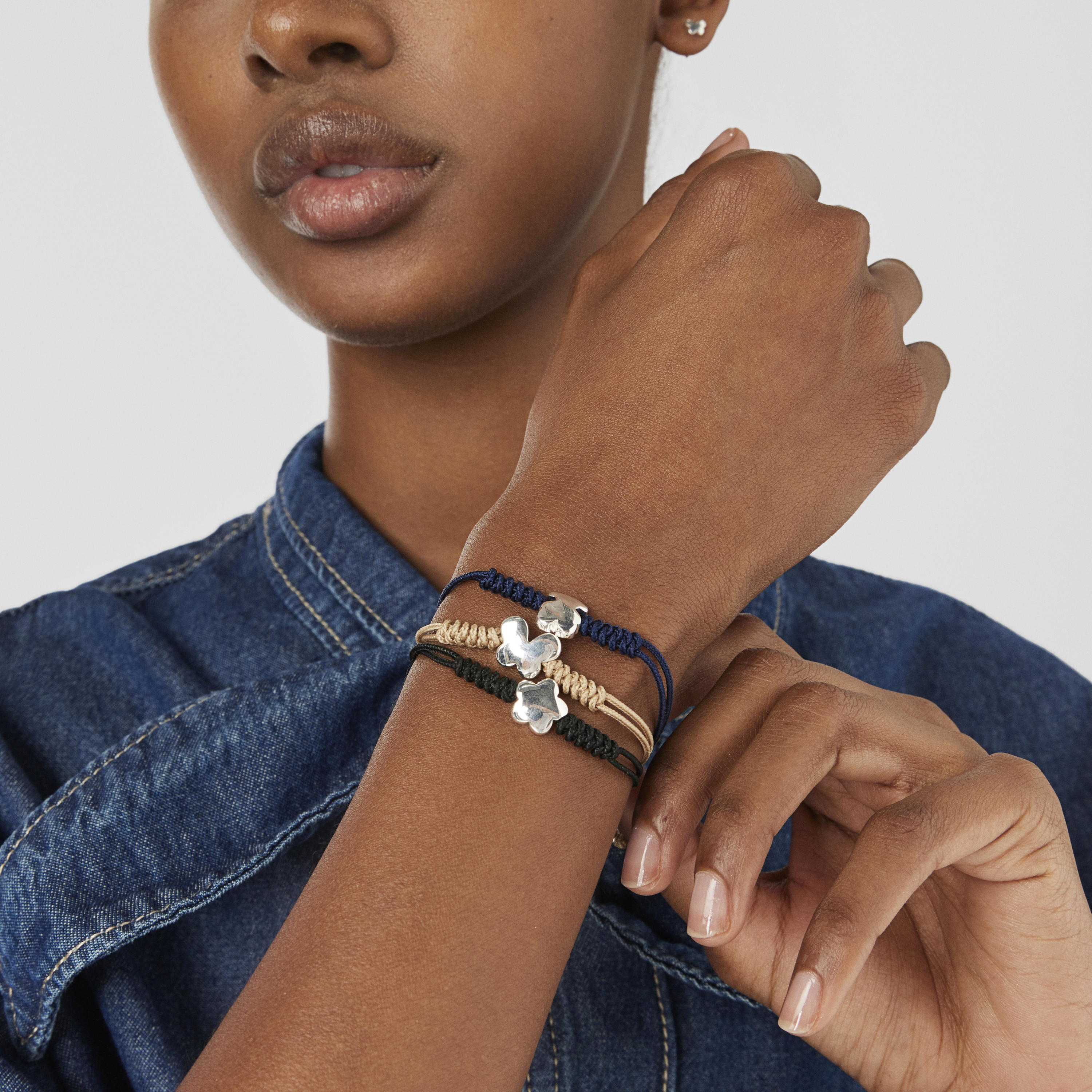 Nylon Bold Motif Bracelet with silver bear motif