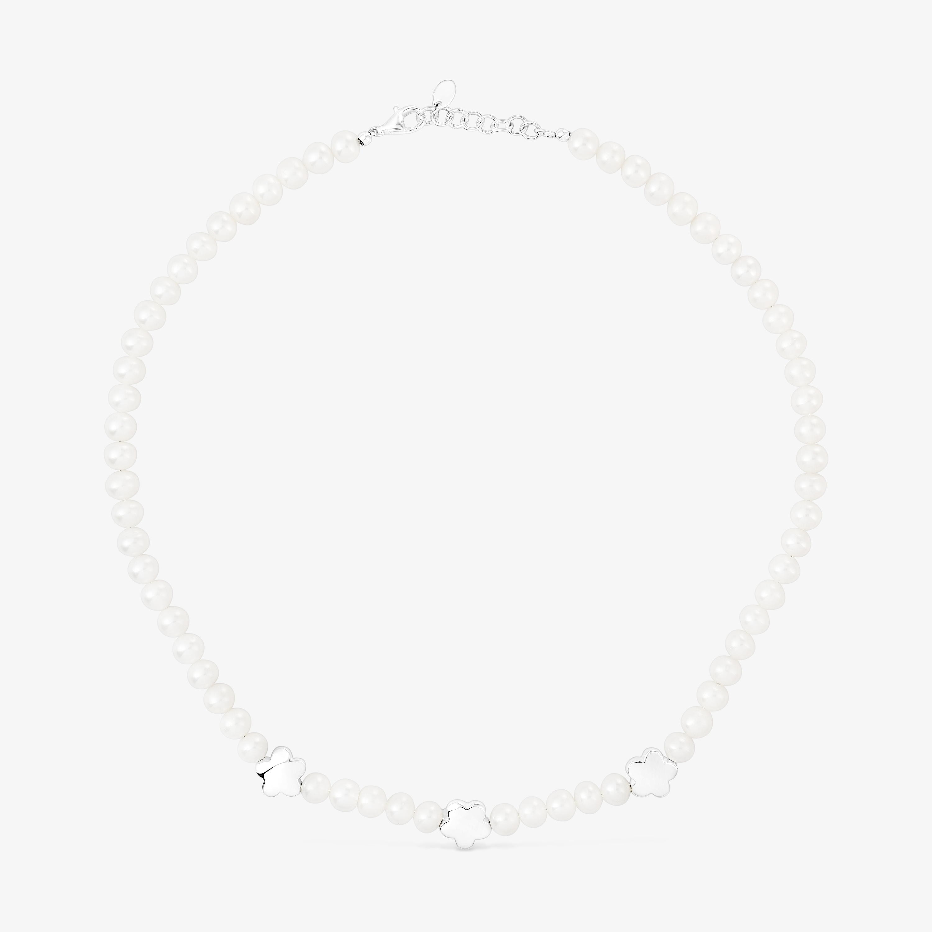 Bold Motif Necklace with cultured pearls and flower motifs in silver