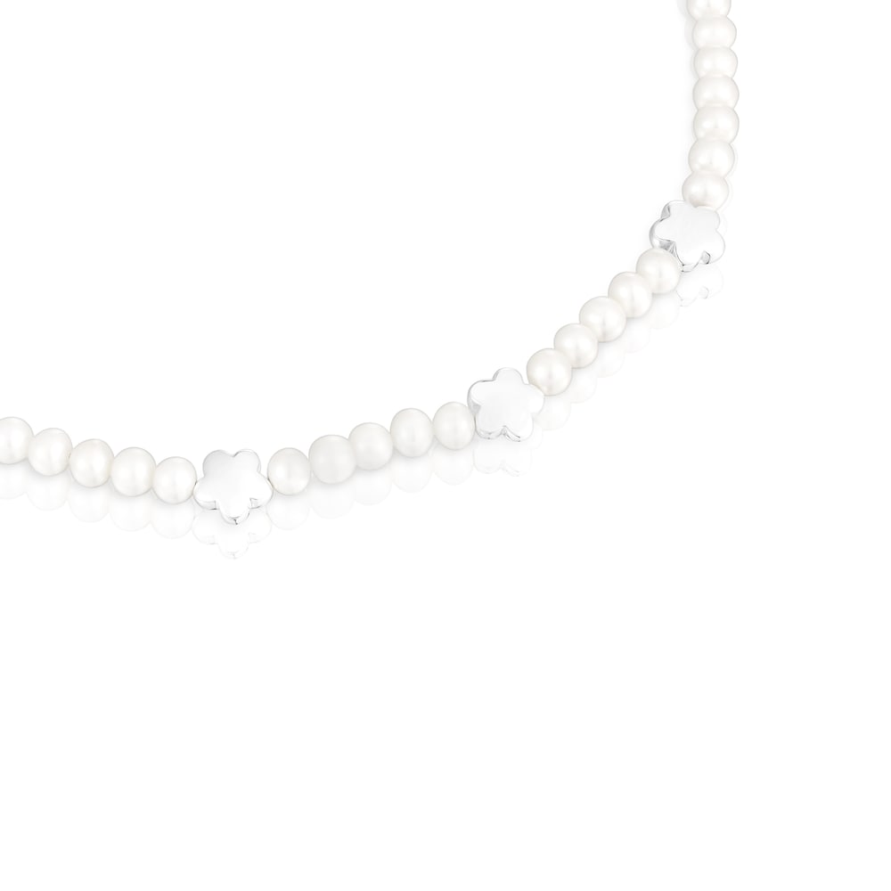 Bold Motif Necklace with cultured pearls and flower motifs in silver