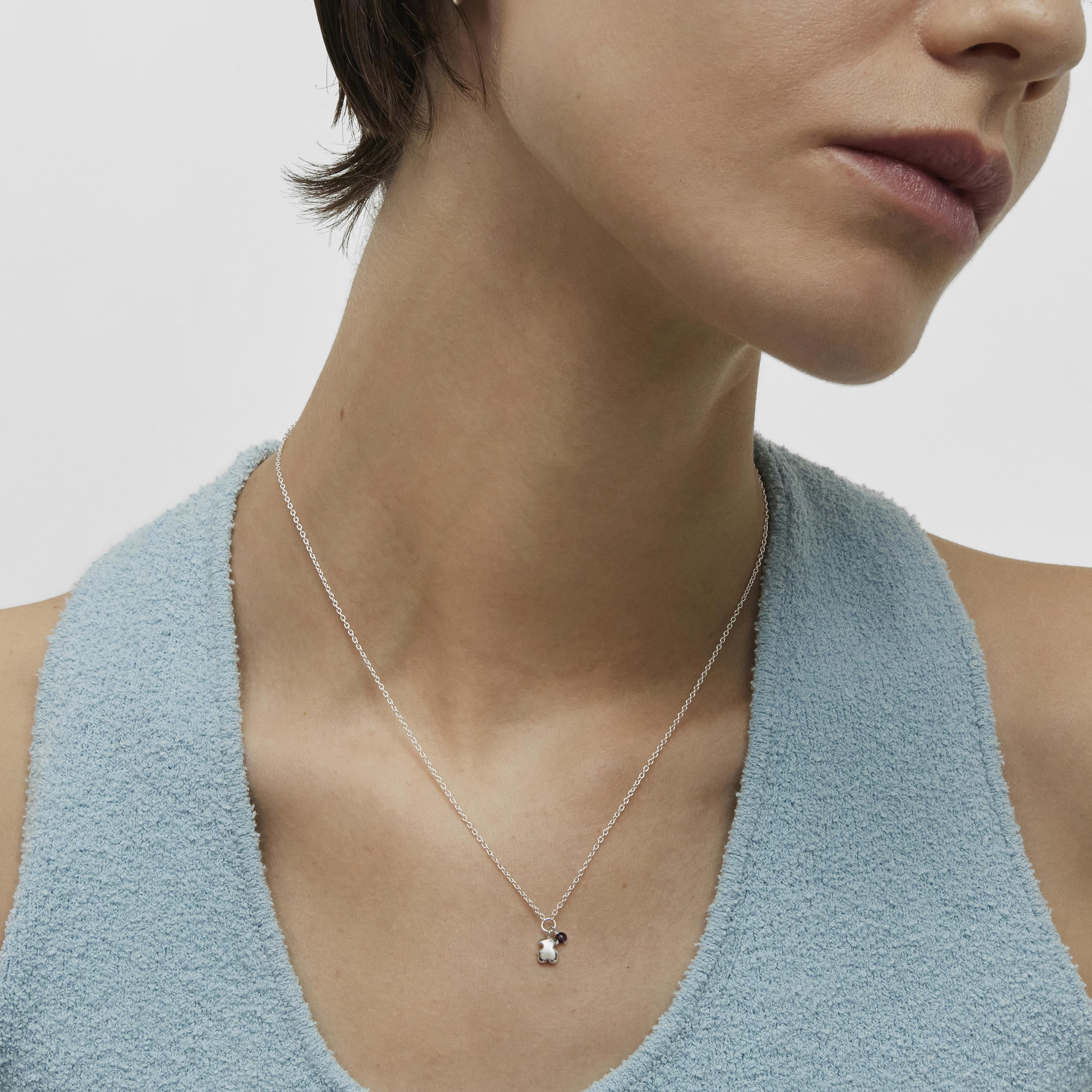 Silver Bold Motif Necklace with an amethyst bear