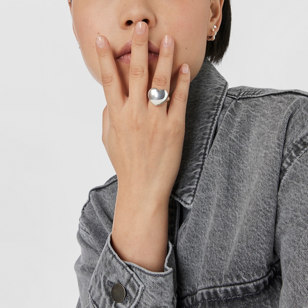Anello a sigillo Bold Motif in argento motivo cuore
