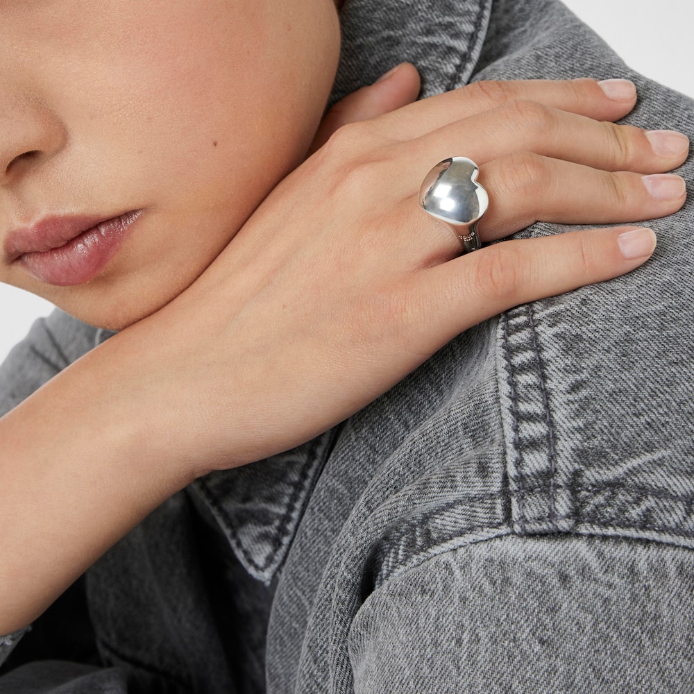 Anello a sigillo Bold Motif in argento motivo cuore