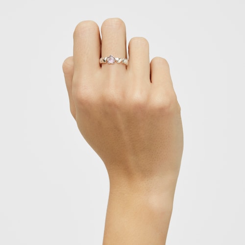 Silver Bold Motif Ring with an amethyst flower