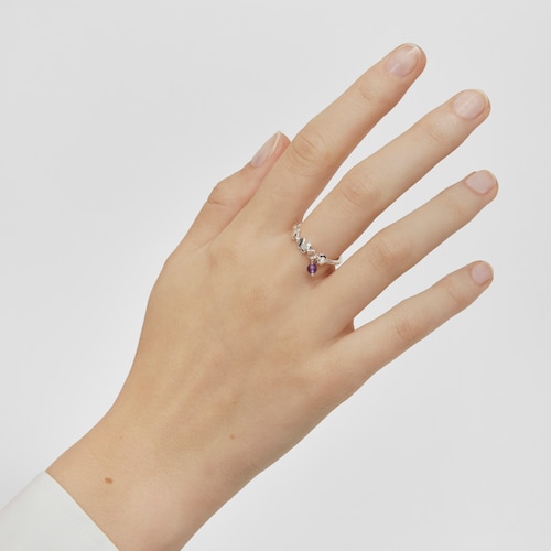 Silver Bold Motif Ring with amethyst