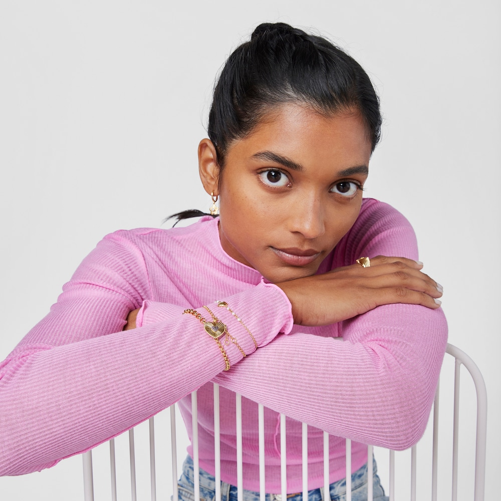 &Beta;&rho;&alpha;&chi;&iota;ό&lambda;&iota; &mu;&epsilon; &kappa;&alpha;&rho;&delta;&iota;ά Iris Motif &alpha;&pi;ό &alpha;&sigma;ή&mu;&iota; vermeil &mu;&epsilon; &rho;&omicron;&delta;&omicron;&lambda;ί&tau;&eta;