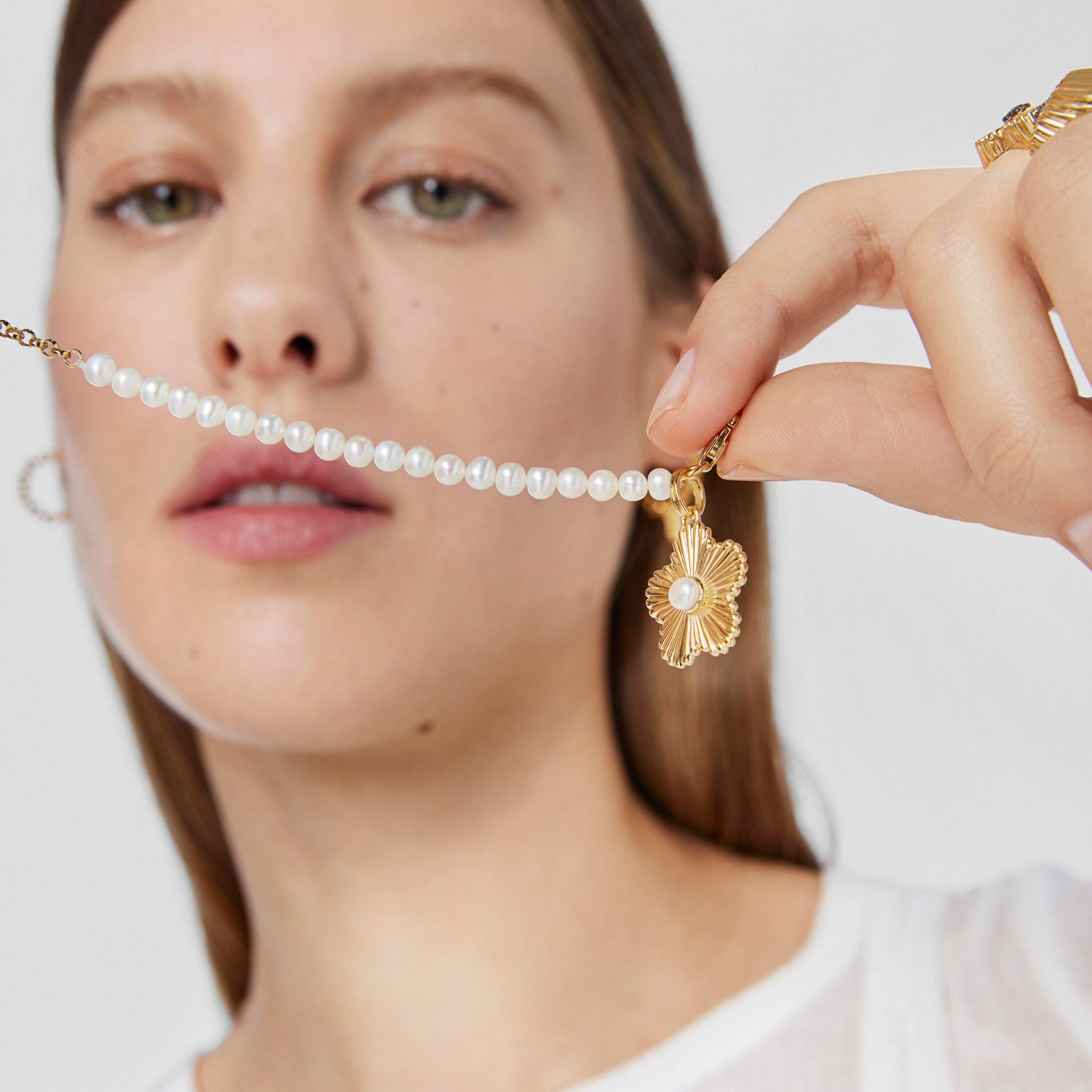 Silver vermeil flower Bracelet with cultured pearls Iris Motif