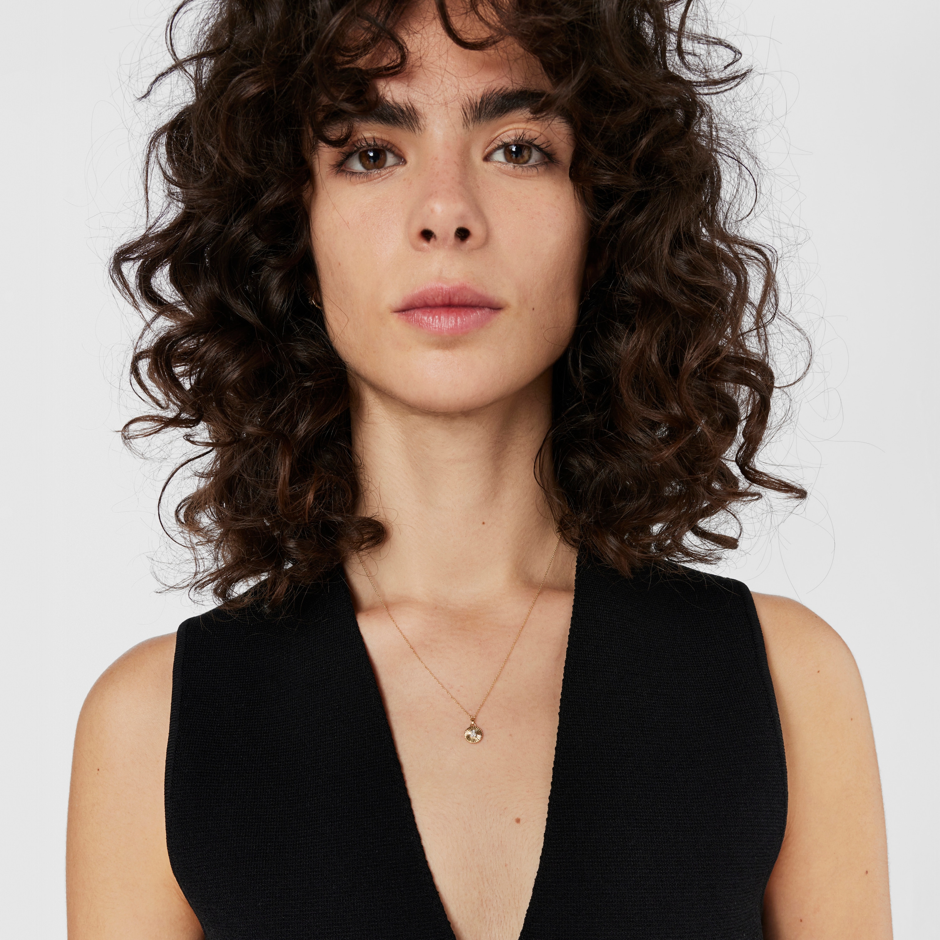 Iris Motif 18K solid gold Necklace with diamonds