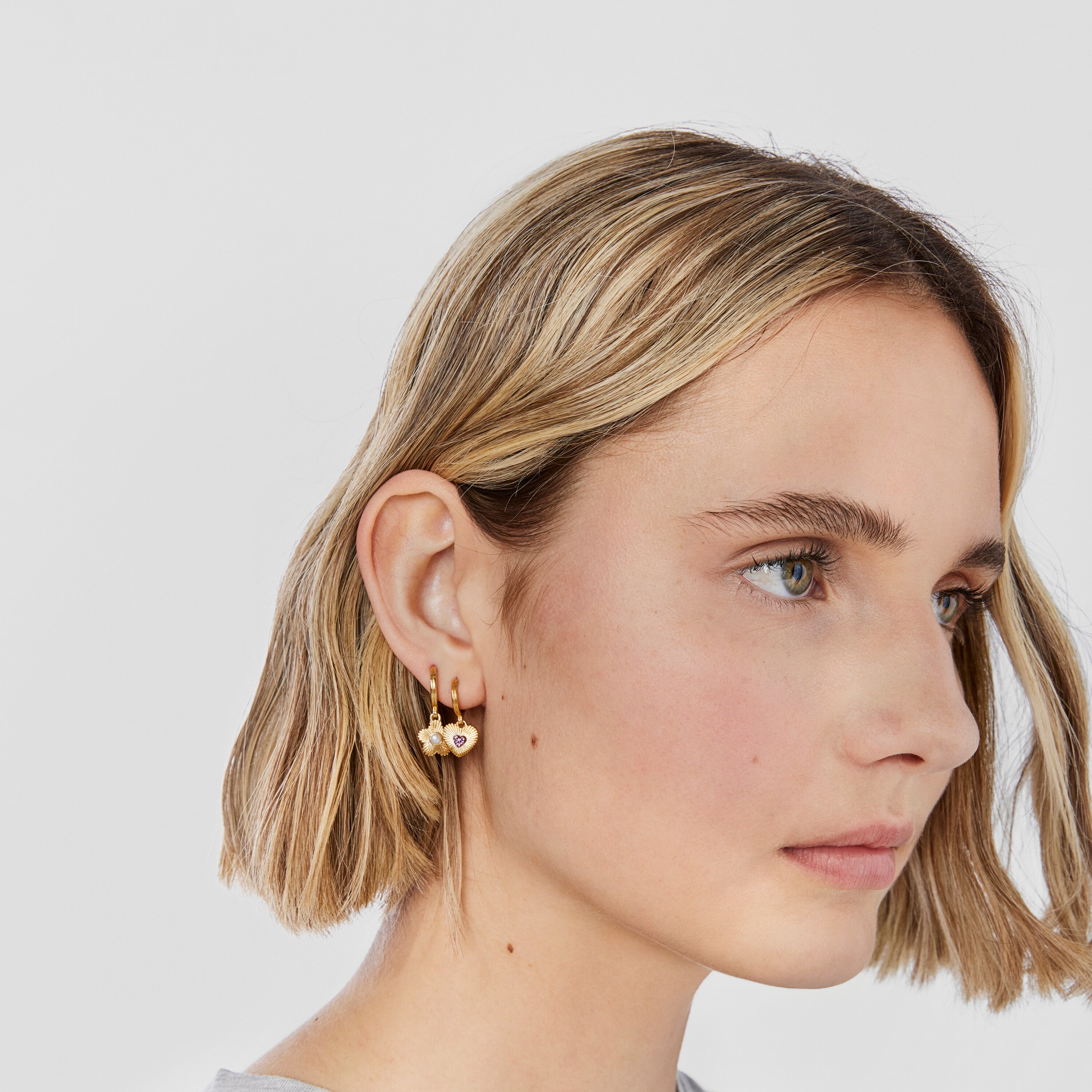 Silver vermeil heart Hoop earrings with rhodolite Iris Motif