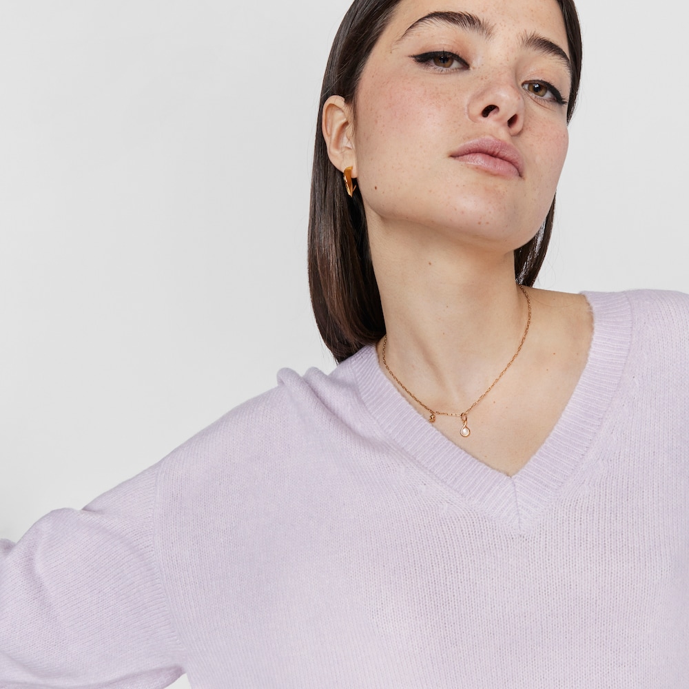 Dije con ba&ntilde;o de oro 18 kt y piedra luna Alma Motif