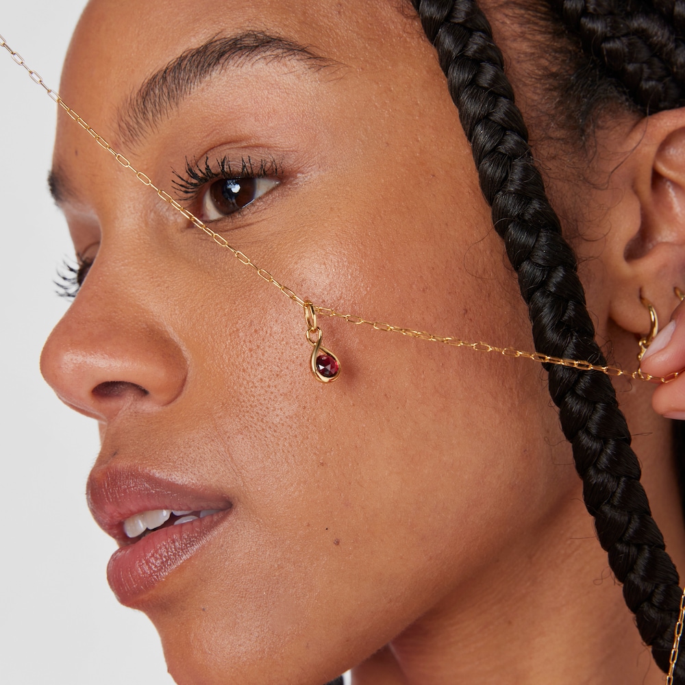 Silver vermeil Pendant with rhodolite Alma Motif