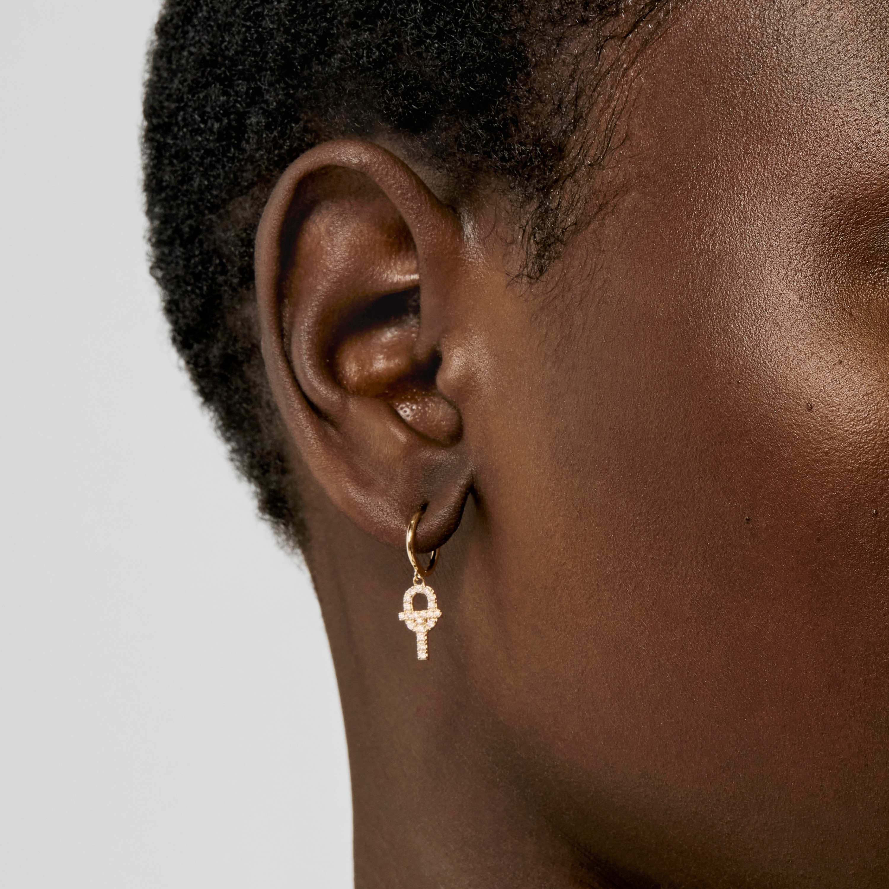 TOUS MANIFESTO Gold Single Earring with diamonds