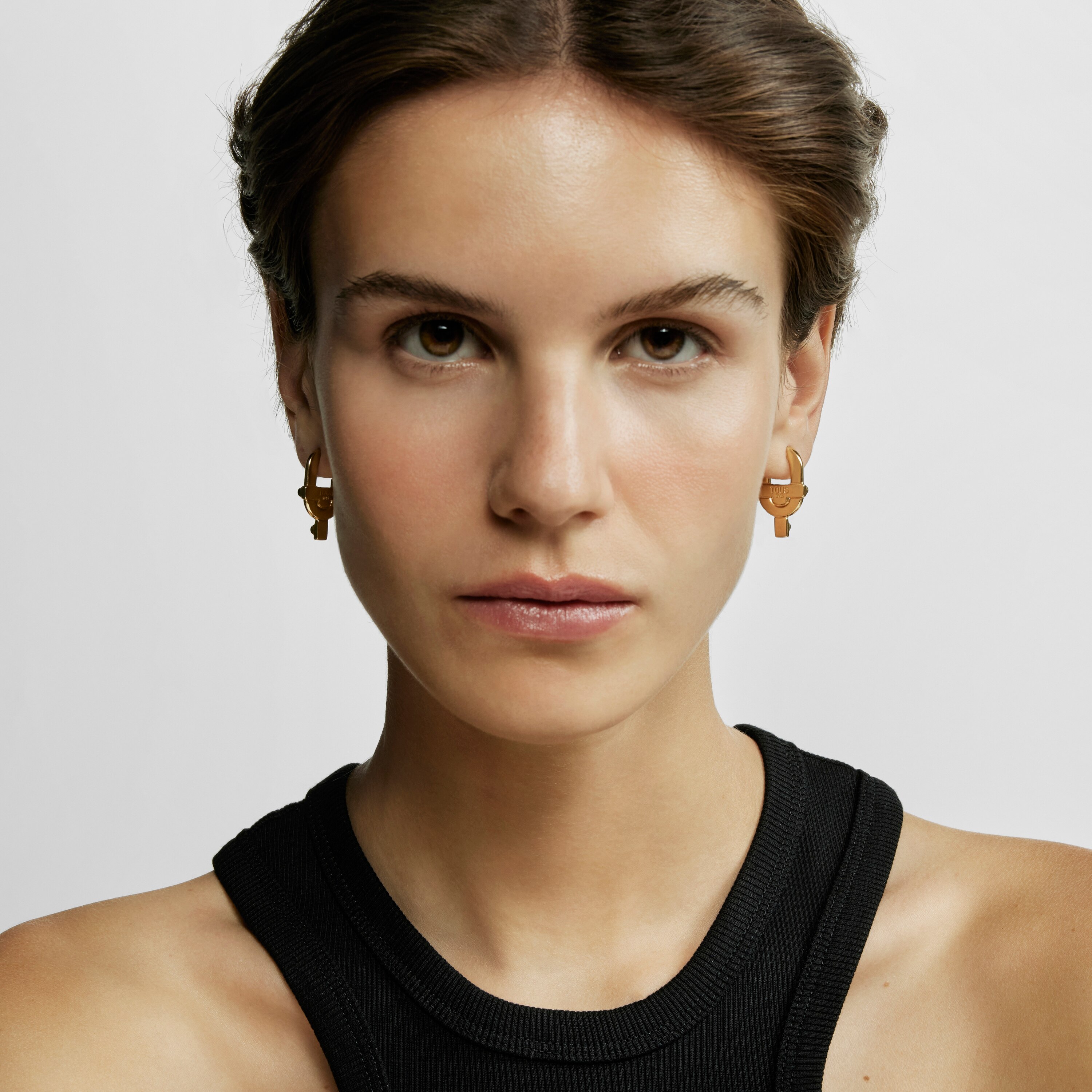 Earrings with 18kt gold plating over silver and onyx TOUS MANIFESTO