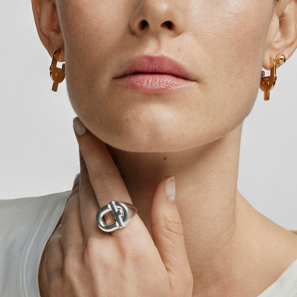 Manifesto Man Signet ring in silver