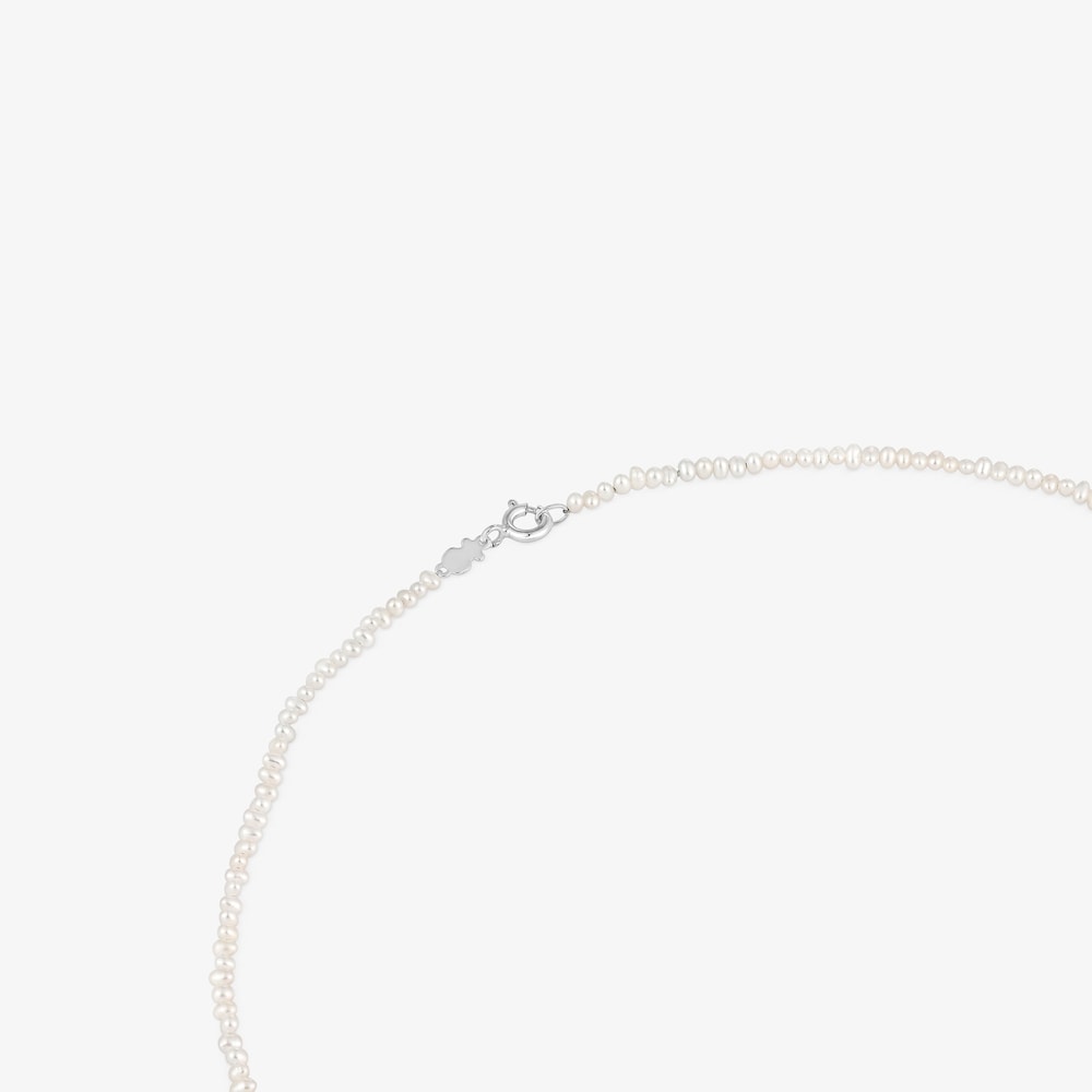 Collar de perlas cultivadas y motivo coraz&oacute;n de plata Tabit