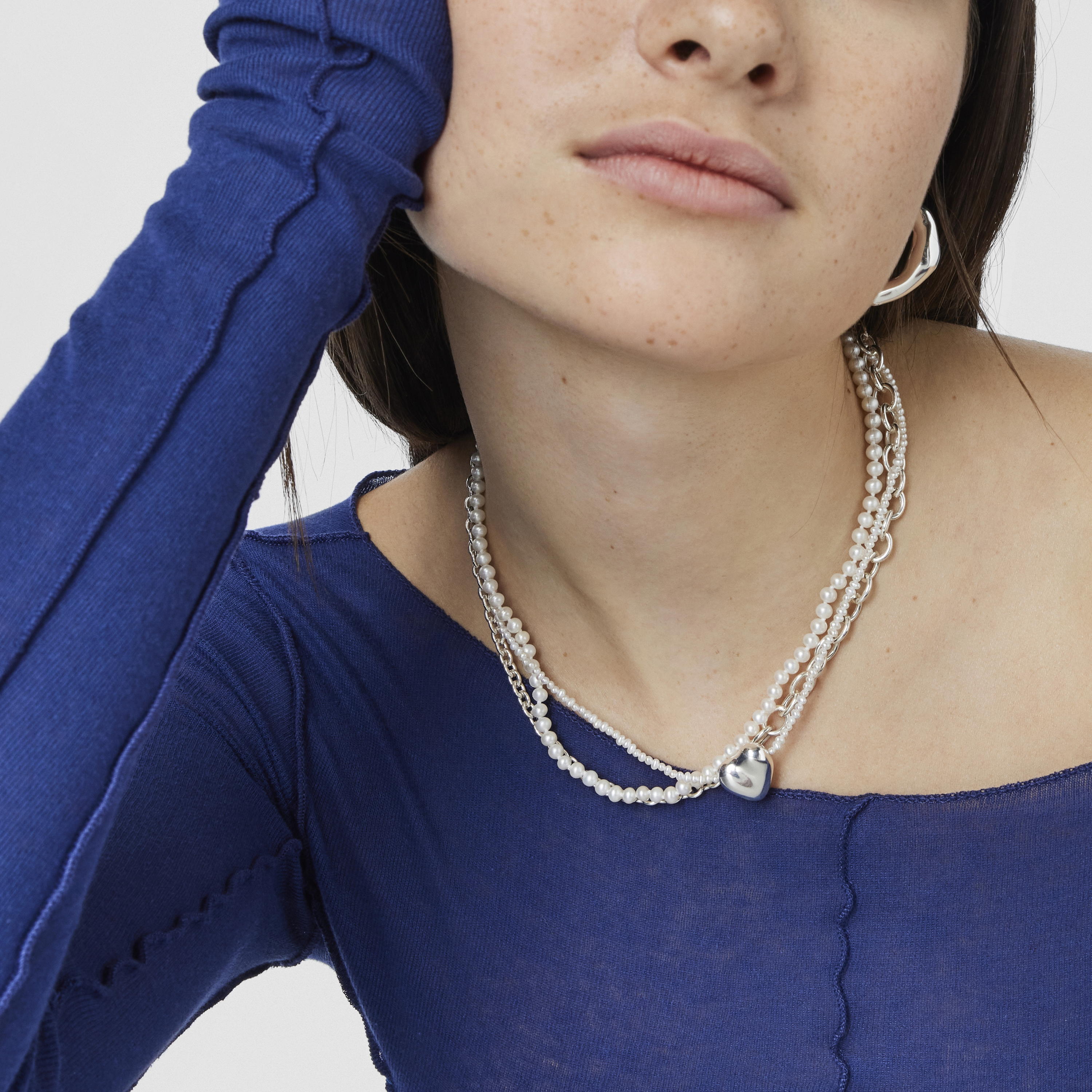 Silver Necklace with cultured pearls and heart motif Tabit