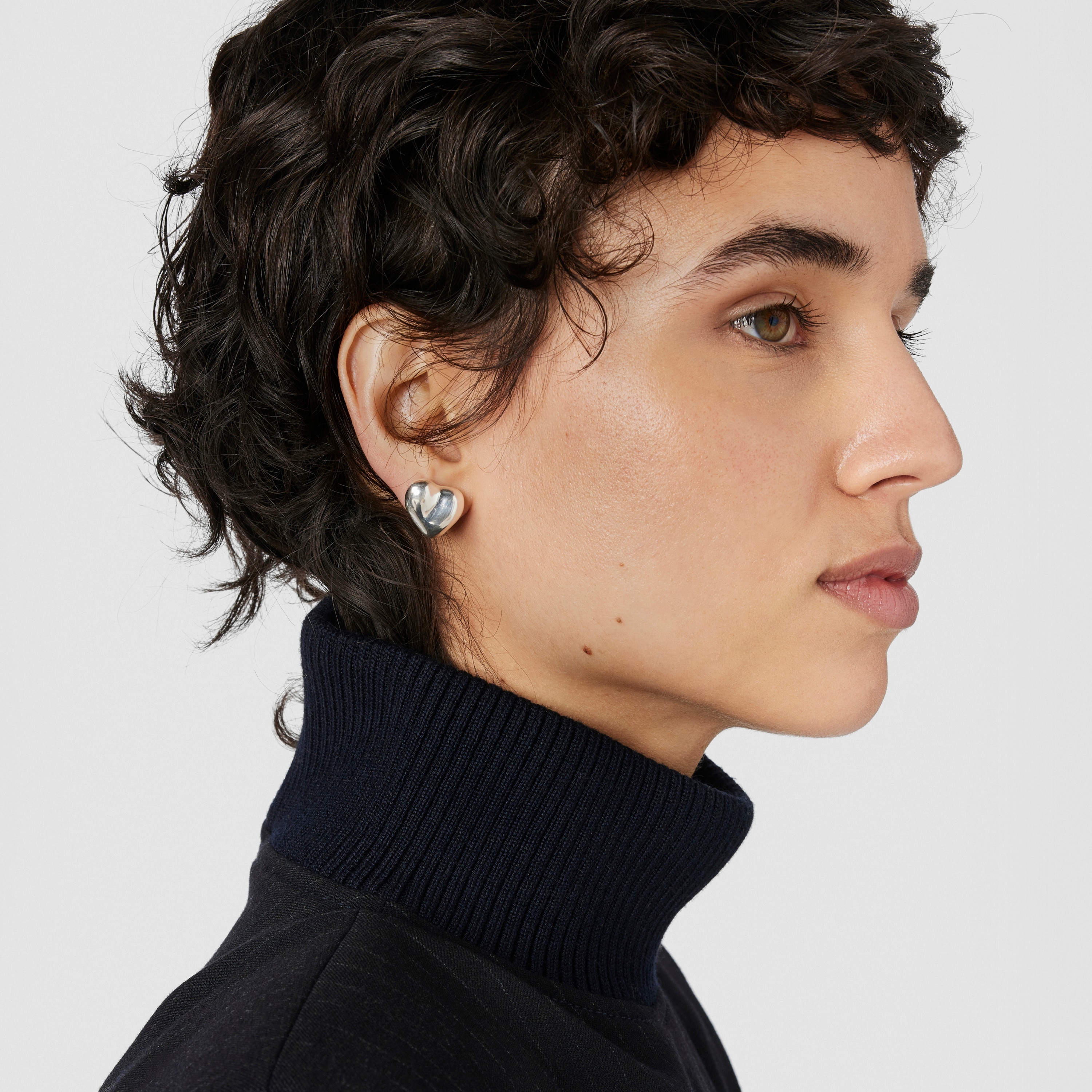 Silver heart motif Earrings Tabit