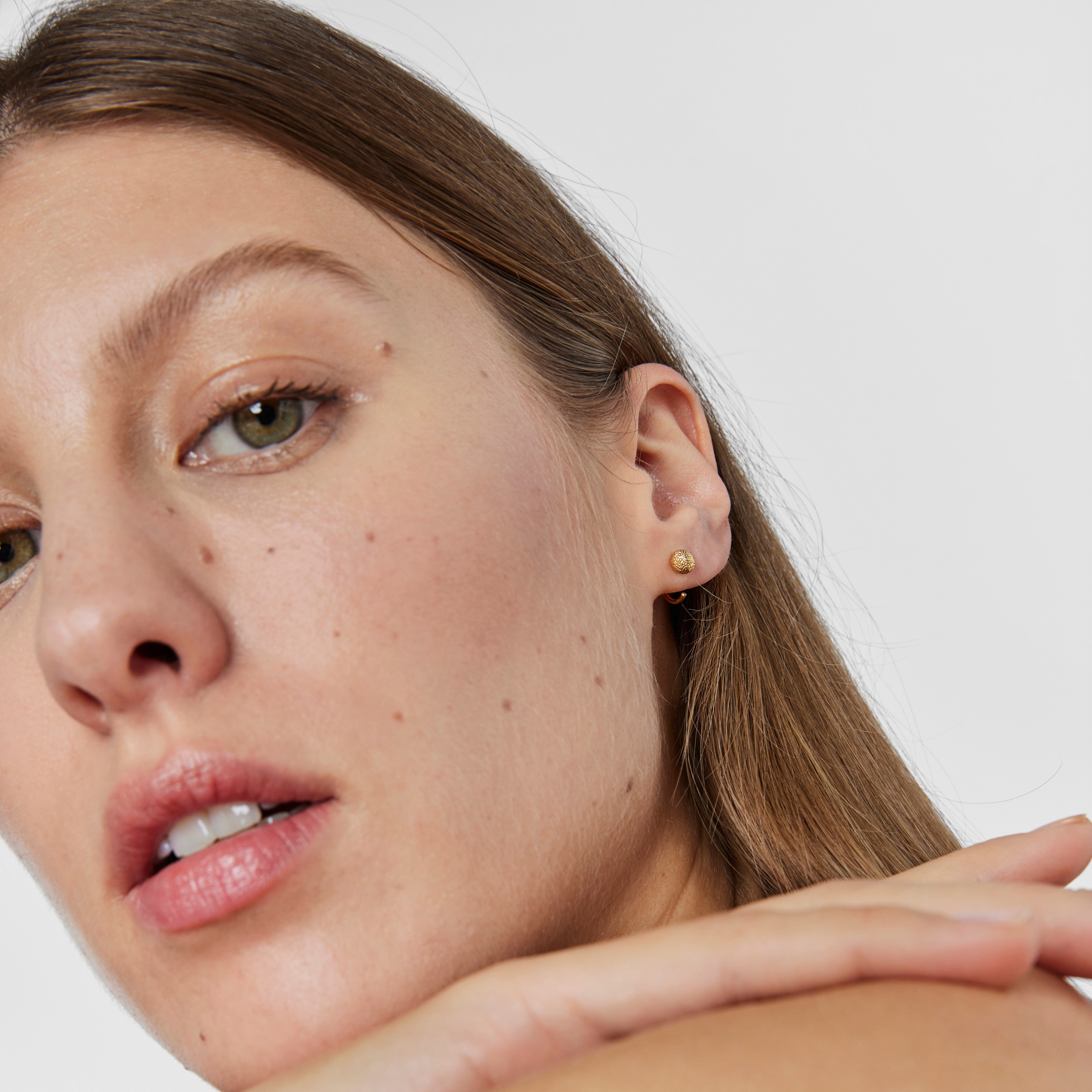 18K Solid Gold single Hoop earring Sylvan