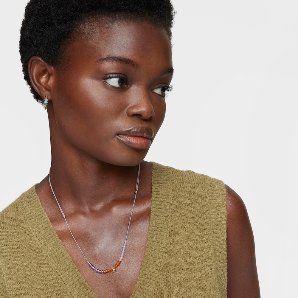 Kr&aacute;tk&yacute; N&aacute;hrdeln&iacute;k se &scaron;ňůrkou s&nbsp;motivem v&nbsp;podobě zlat&eacute;ho srdce a&nbsp;chalcedonu TOUS Balloon