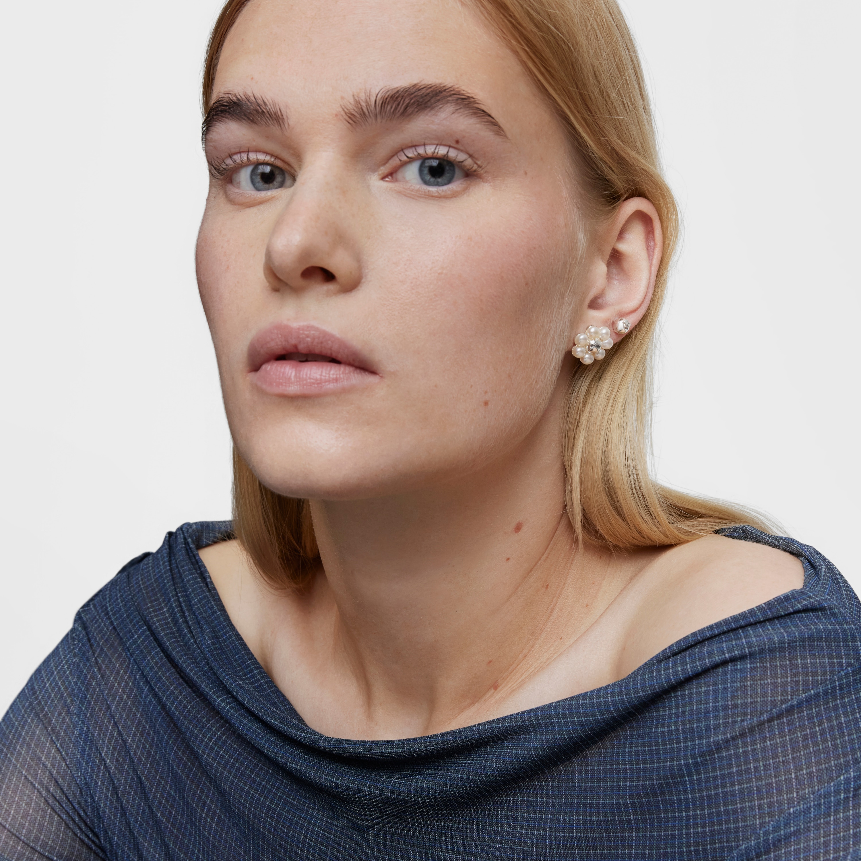 Short silver flower and cultured pearls Earrings Sugar Party