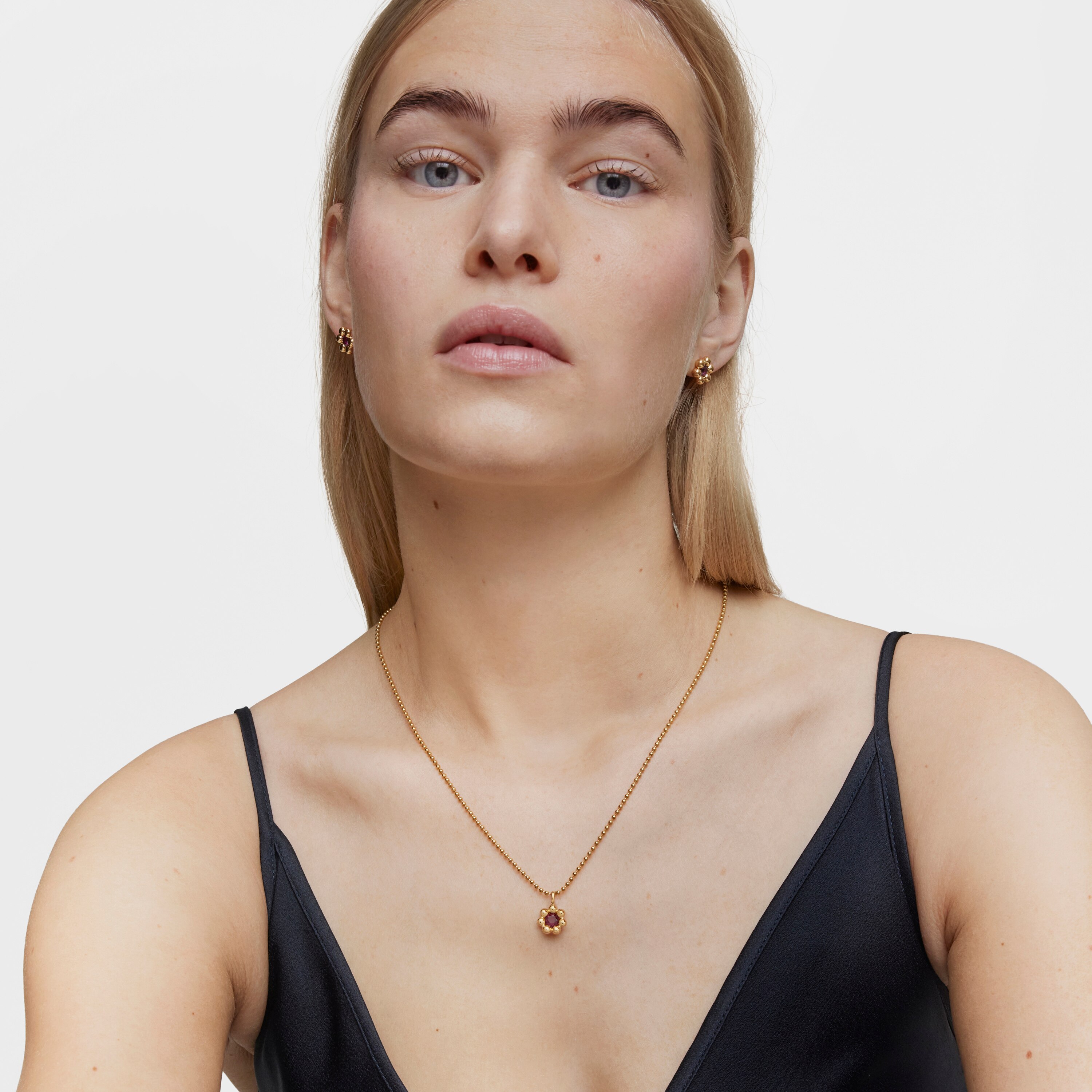 Small flower Pendant with 18K gold vermeil and rhodolite Sugar Party