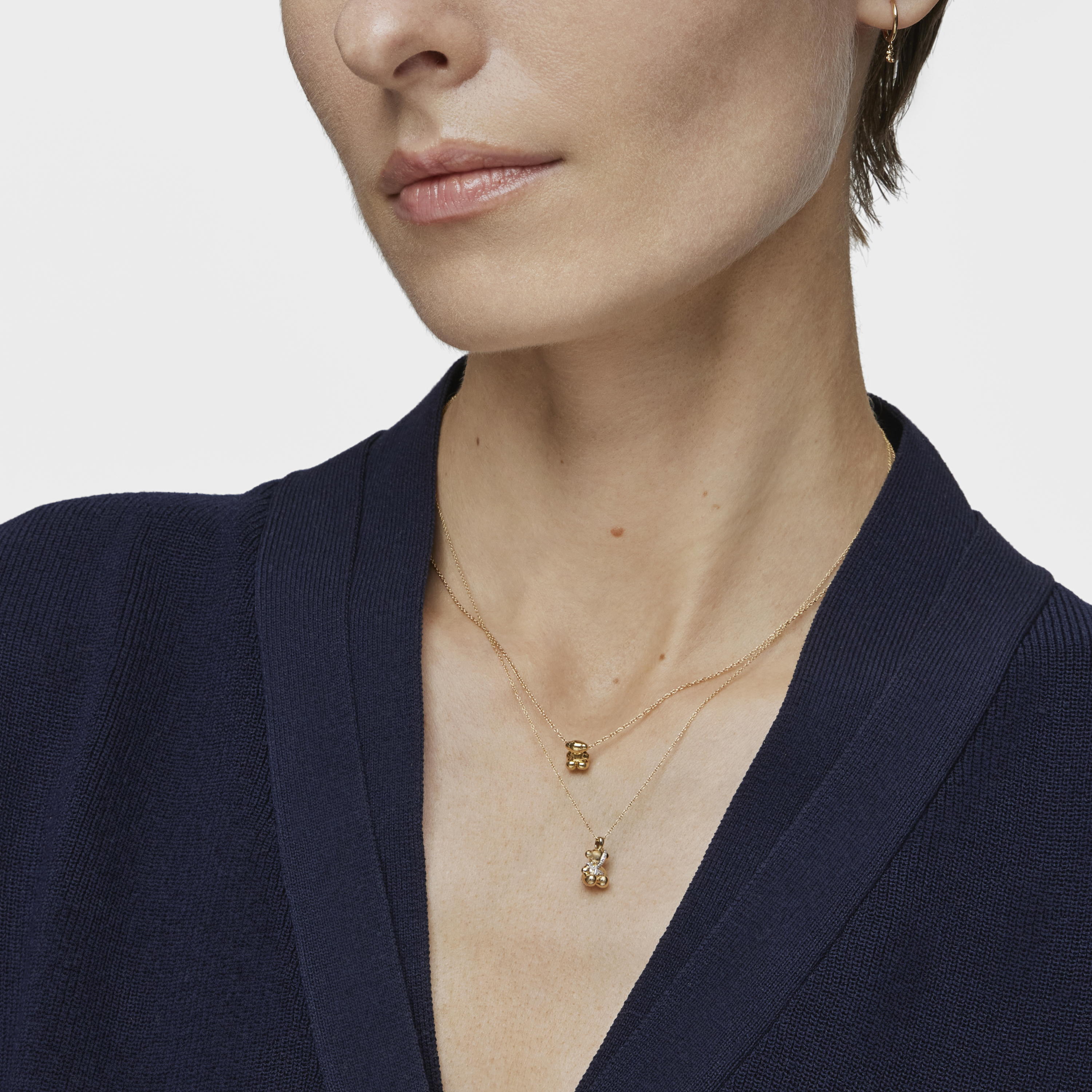 Short 18K solid gold and diamonds bear Necklace Lligat