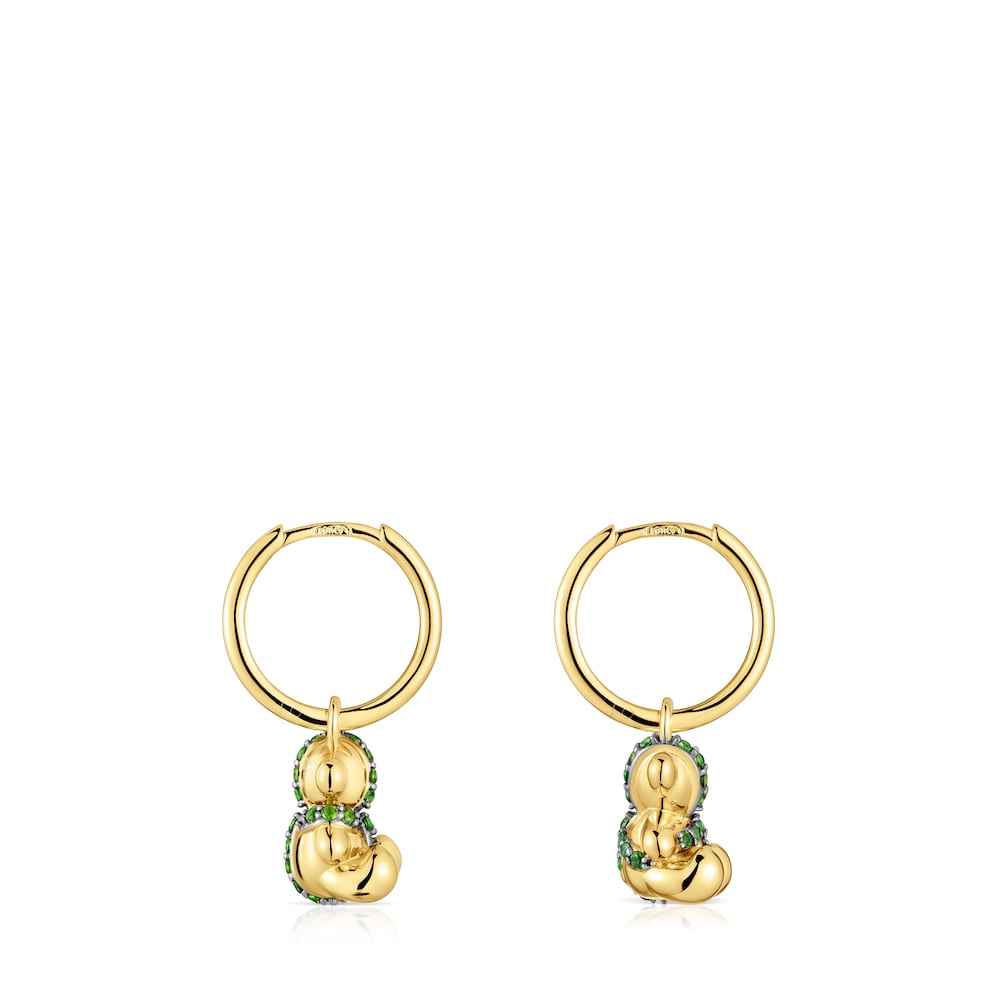 Short 18kt gold-plated silver bear Hoop earrings with chrome diopside Lligat image number 1