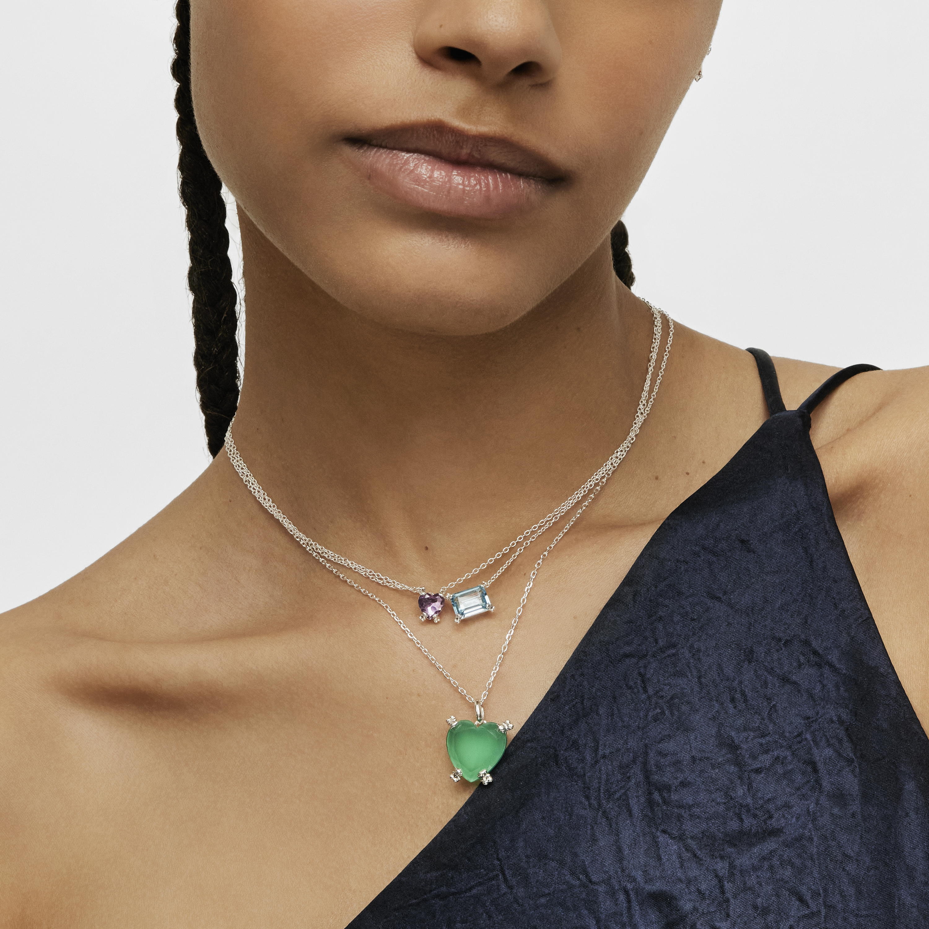 Silver Color Pills Necklace with topaz