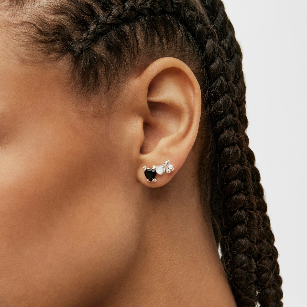Silver Color Pills Climber earrings with bear and with onyx and mother-of-pearl