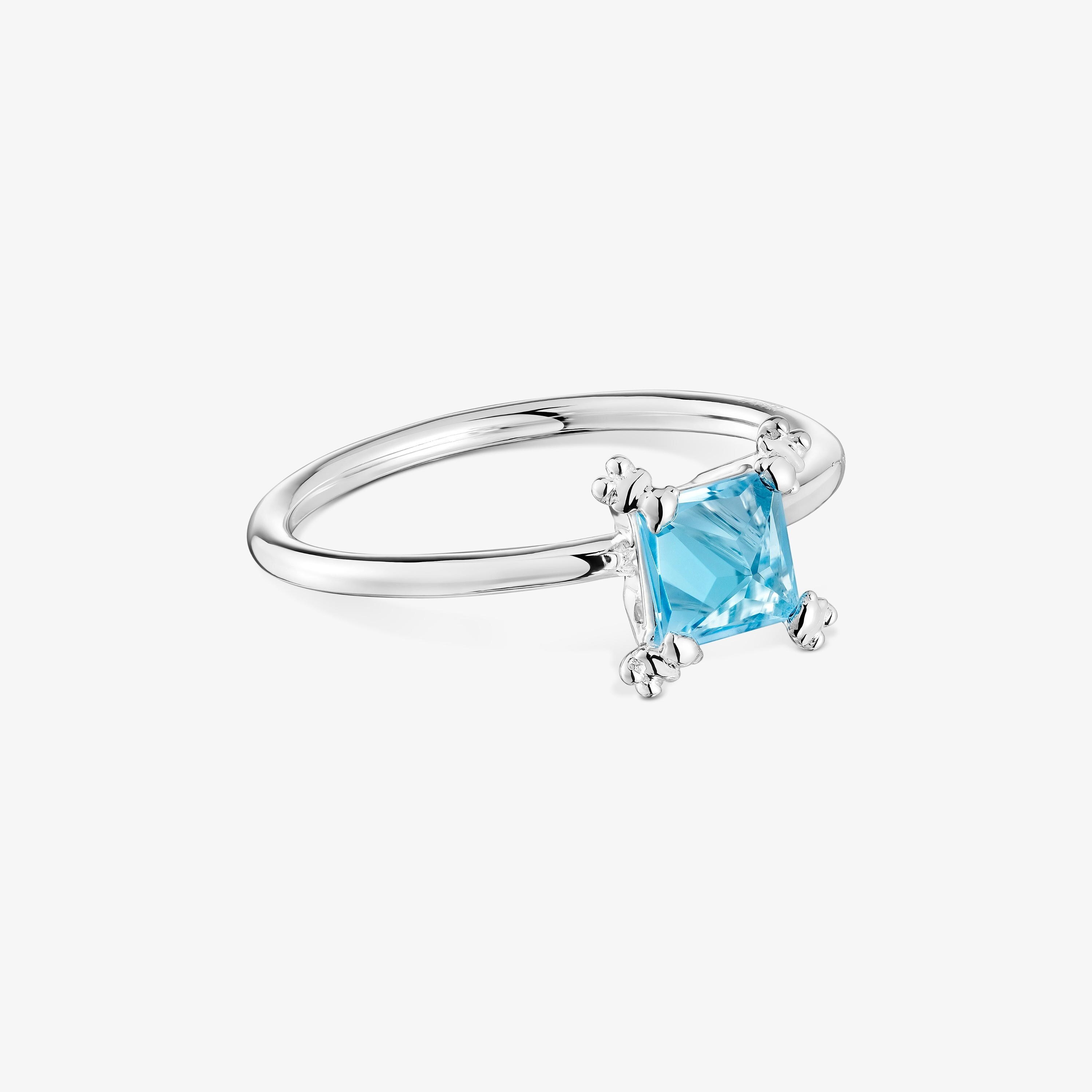 Silver Color Pills Ring with topaz