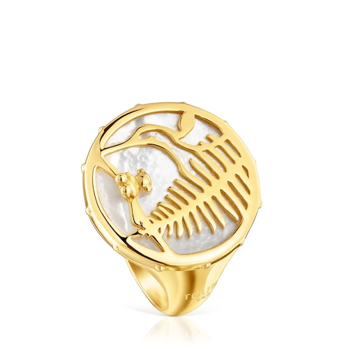 Yunque Openwork Signet ring with 18 kt gold plating over silver and mother-of-pearl