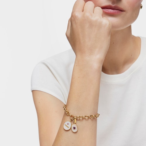 Colgante medalla Mom con baño de oro 18 kt sobre plata, nácar y rodolita TOUS Mama