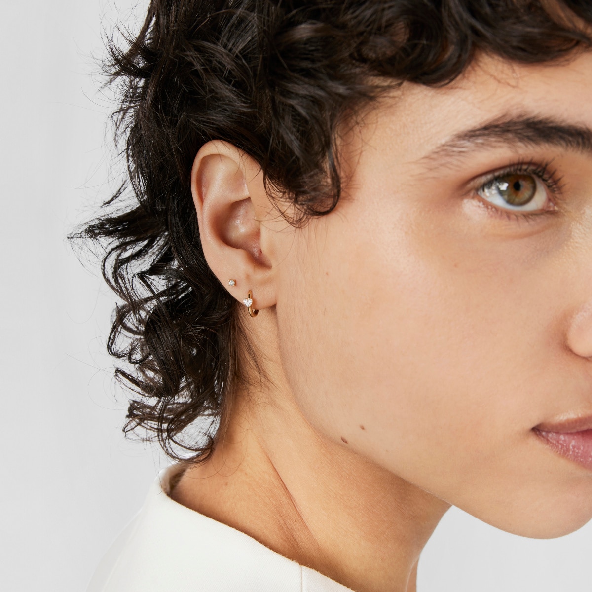 Gold Ear piercing with diamonds Les Classiques
