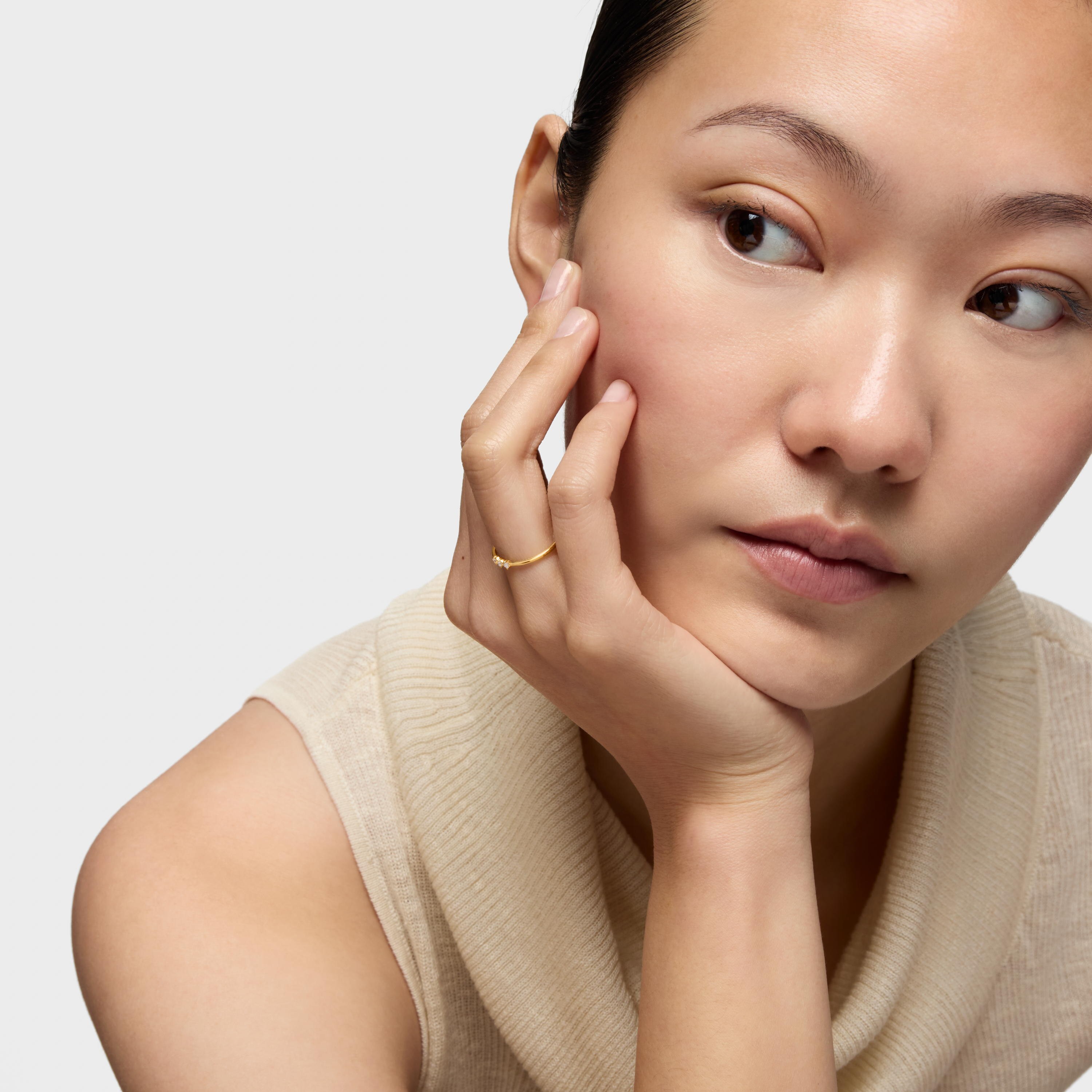 Gold Strip ring with diamonds Les Classiques