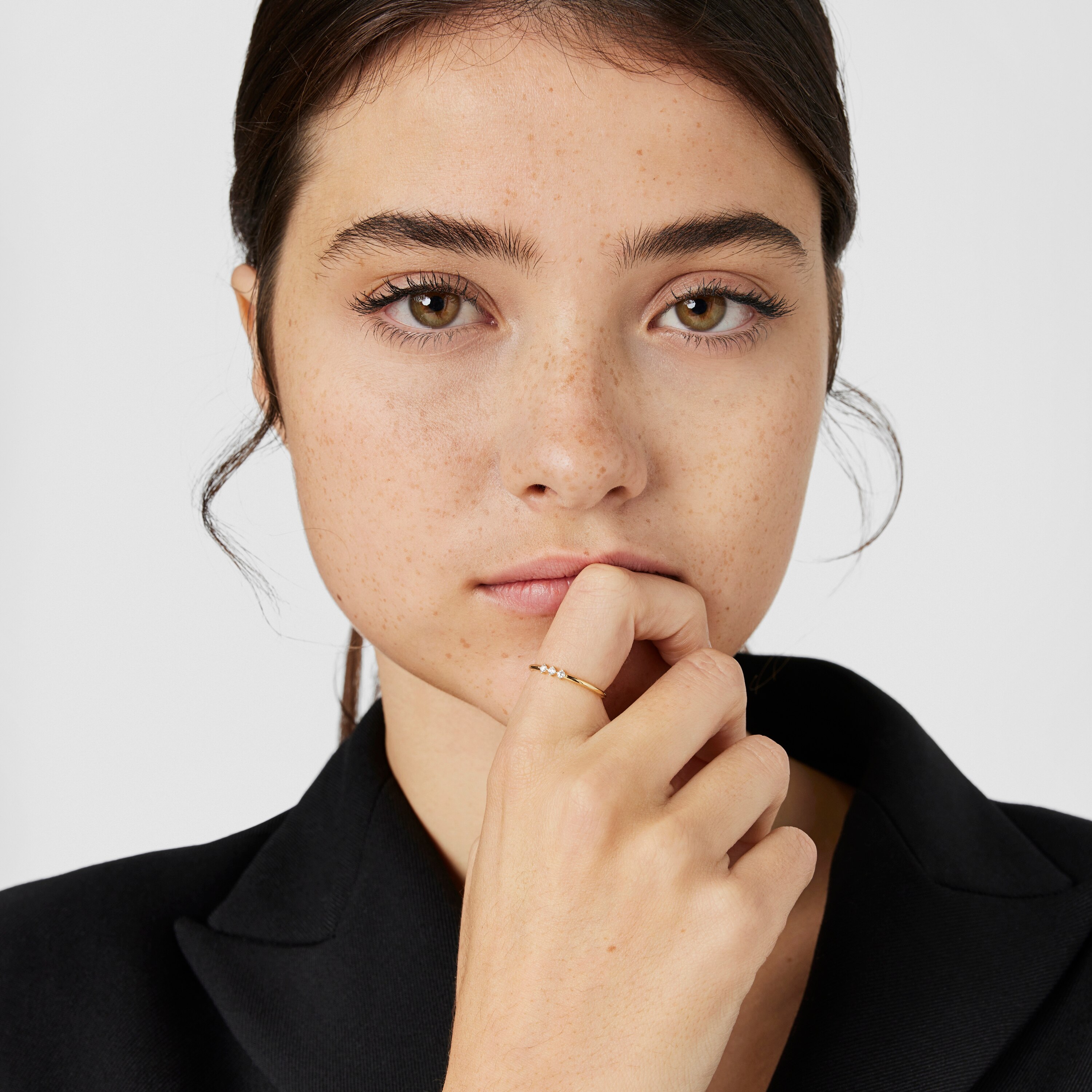 Gold Strip ring with diamonds Les Classiques