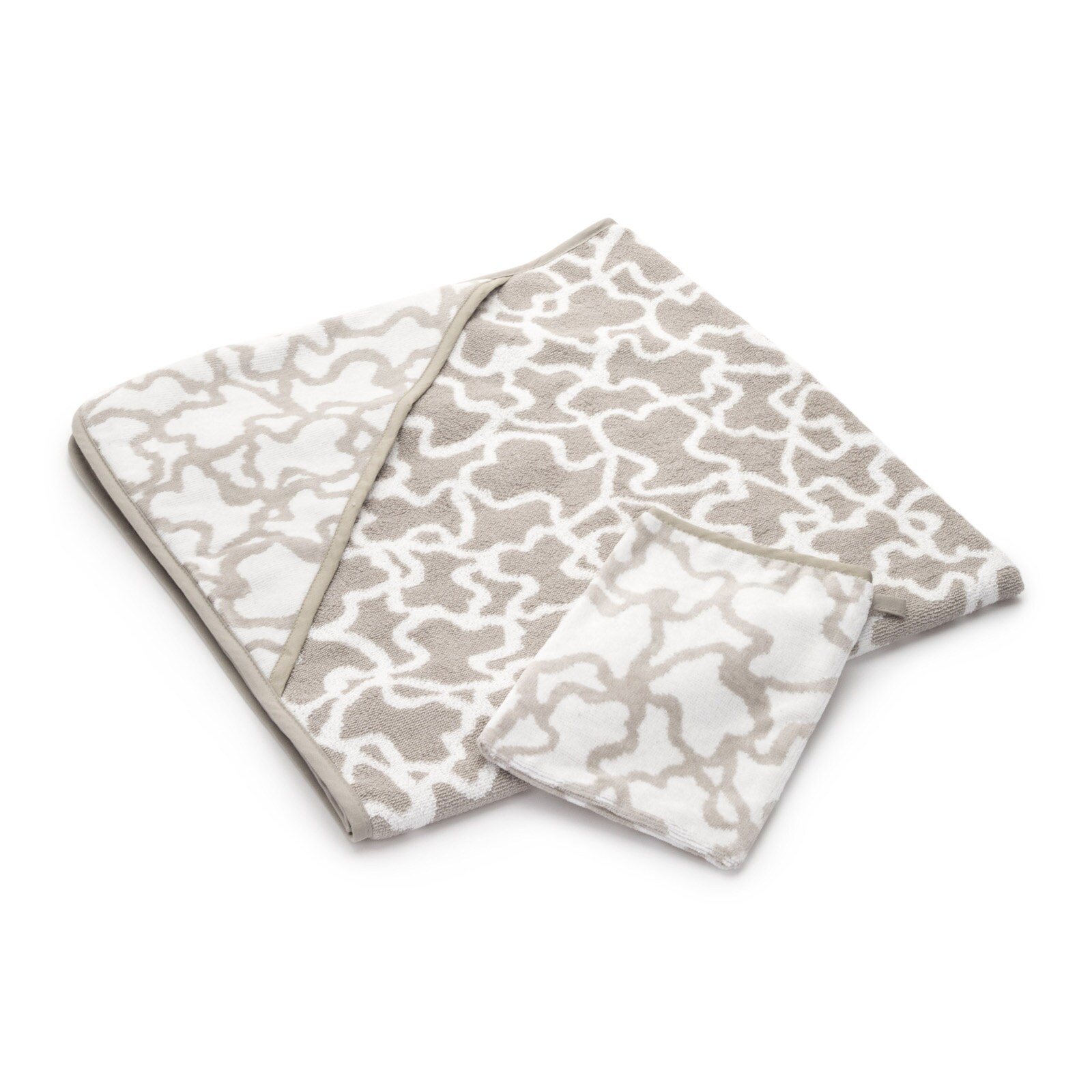 Kaos bath sheet and mittens in