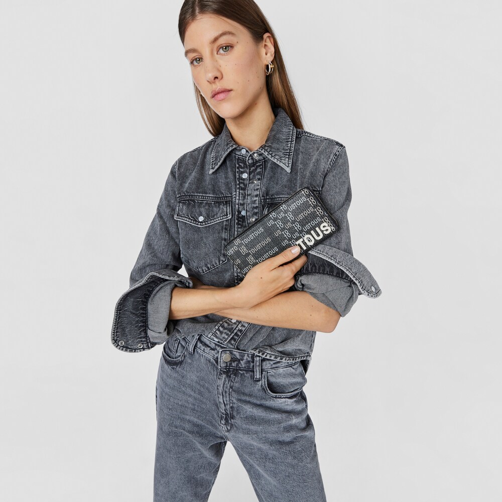 &Mu;&alpha;ύ&rho;&omicron; &pi;&omicron;&rho;&tau;&omicron;&phi;ό&lambda;&iota; TOUS Cecilia