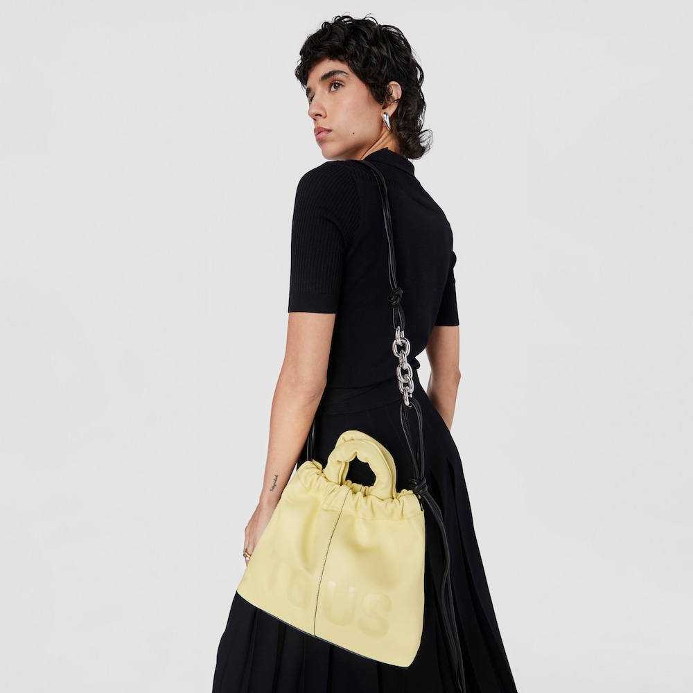 Mittelgro&szlig;e One-Shoulder-Tasche TOUS Cloud aus Leder in Gelb