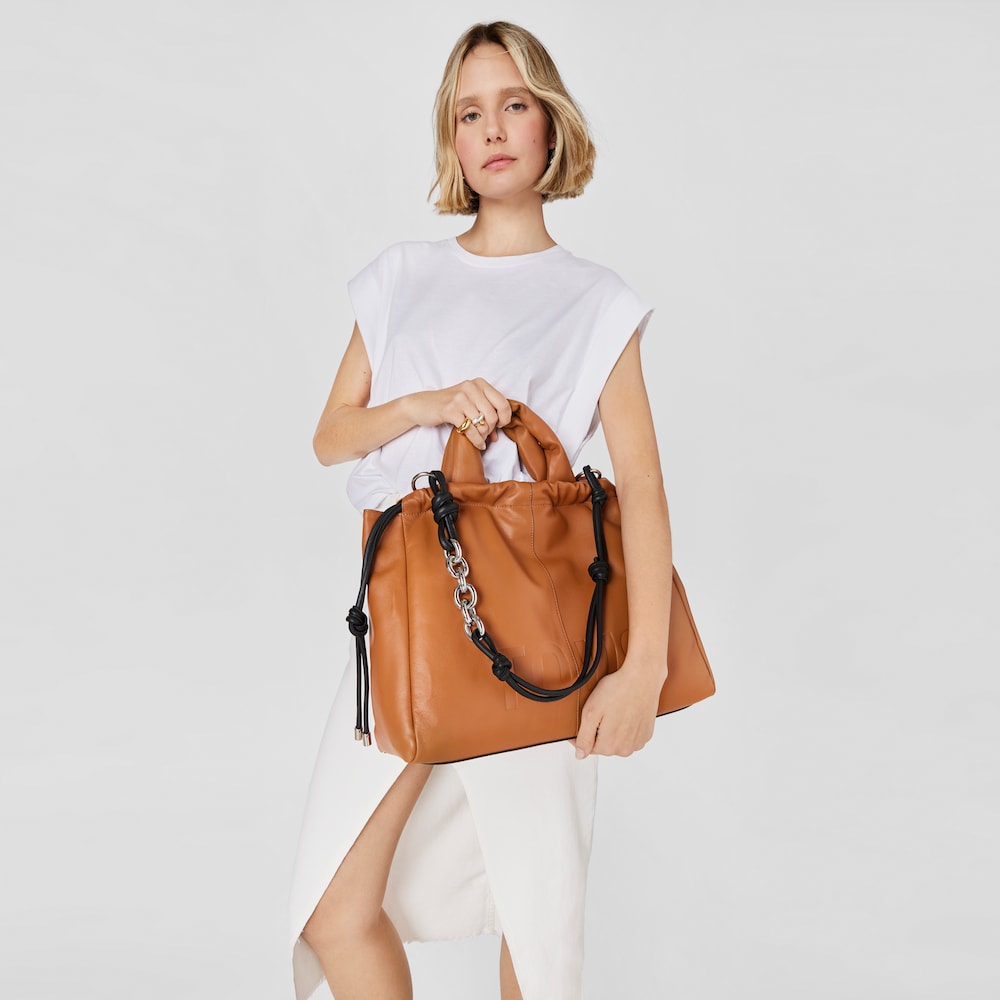 &Mu;&epsilon;&gamma;ά&lambda;&eta; &tau;&sigma;ά&nu;&tau;&alpha; &epsilon;&nu;ό&sigmaf; ώ&mu;&omicron;&upsilon; TOUS Cloud &alpha;&pi;ό &delta;έ&rho;&mu;&alpha; &sigma;&tau;&omicron; &chi;&rho;ώ&mu;&alpha; &tau;&omicron;&upsilon; &delta;έ&rho;&mu;&alpha;&tau;&omicron;&sigmaf;