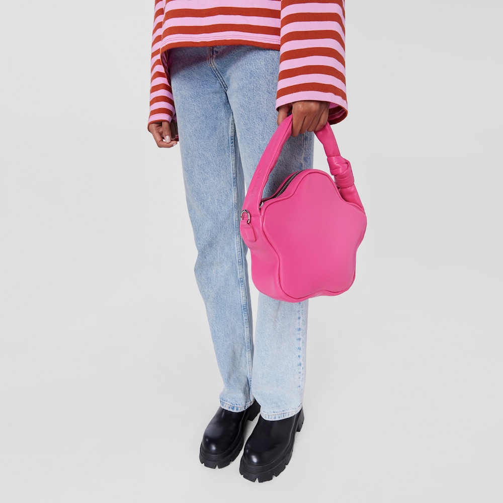 Kvetinov&aacute; Crossbody kabelka fuksiovej farby TOUS Carol