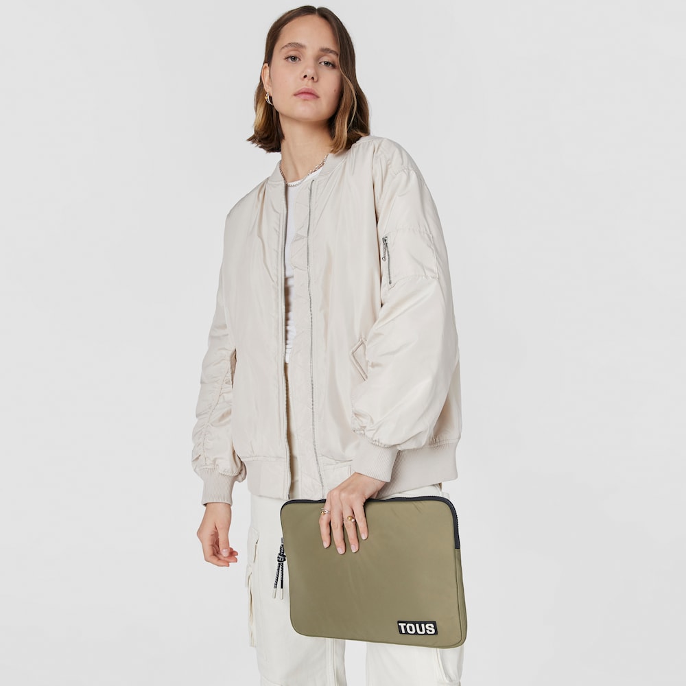 Funda para port&aacute;til caqui TOUS Carol Soft