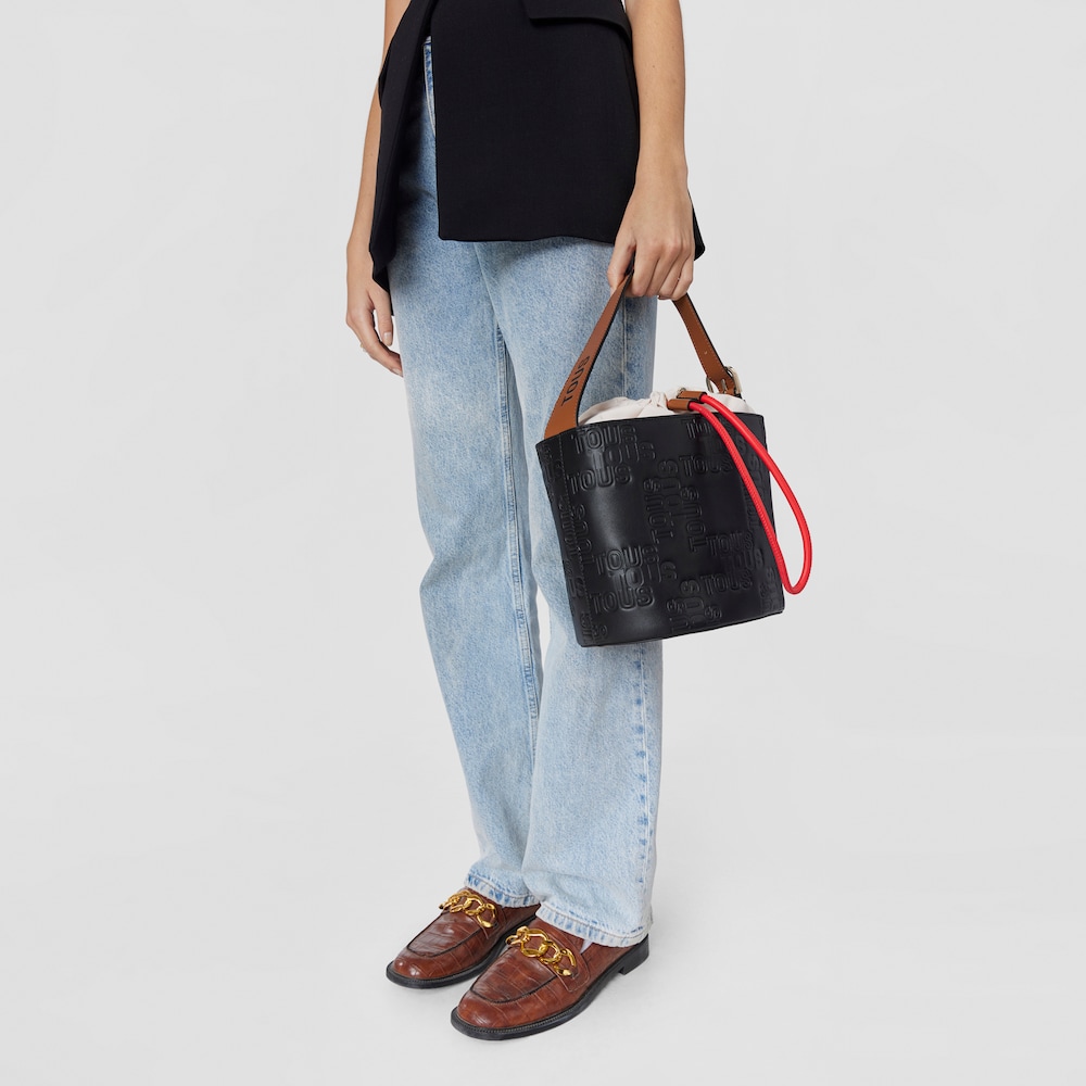 Torebka typu worek w kolorze czarnym i brązowym TOUS Nanda