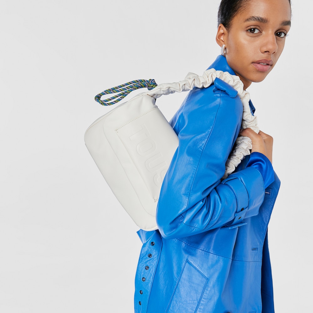 Beżowa torebka przez ramię TOUS Marina