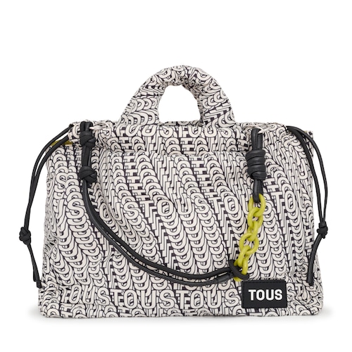 &Mu;&epsilon;&gamma;ά&lambda;&eta; &tau;&sigma;ά&nu;&tau;&alpha; &epsilon;&nu;ό&sigmaf; ώ&mu;&omicron;&upsilon; TOUS Cloud Soft &sigma;&epsilon; &mu;&alpha;ύ&rho;&omicron; &kappa;&alpha;&iota; &lambda;&epsilon;&upsilon;&kappa;ό &chi;&rho;ώ&mu;&alpha; image number 0