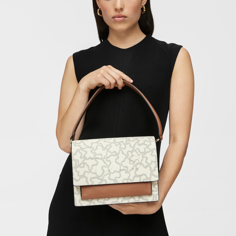 Stredne veľk&aacute; b&eacute;žov&aacute; Crossbody kabelka Kaos Icon&nbsp;Audree