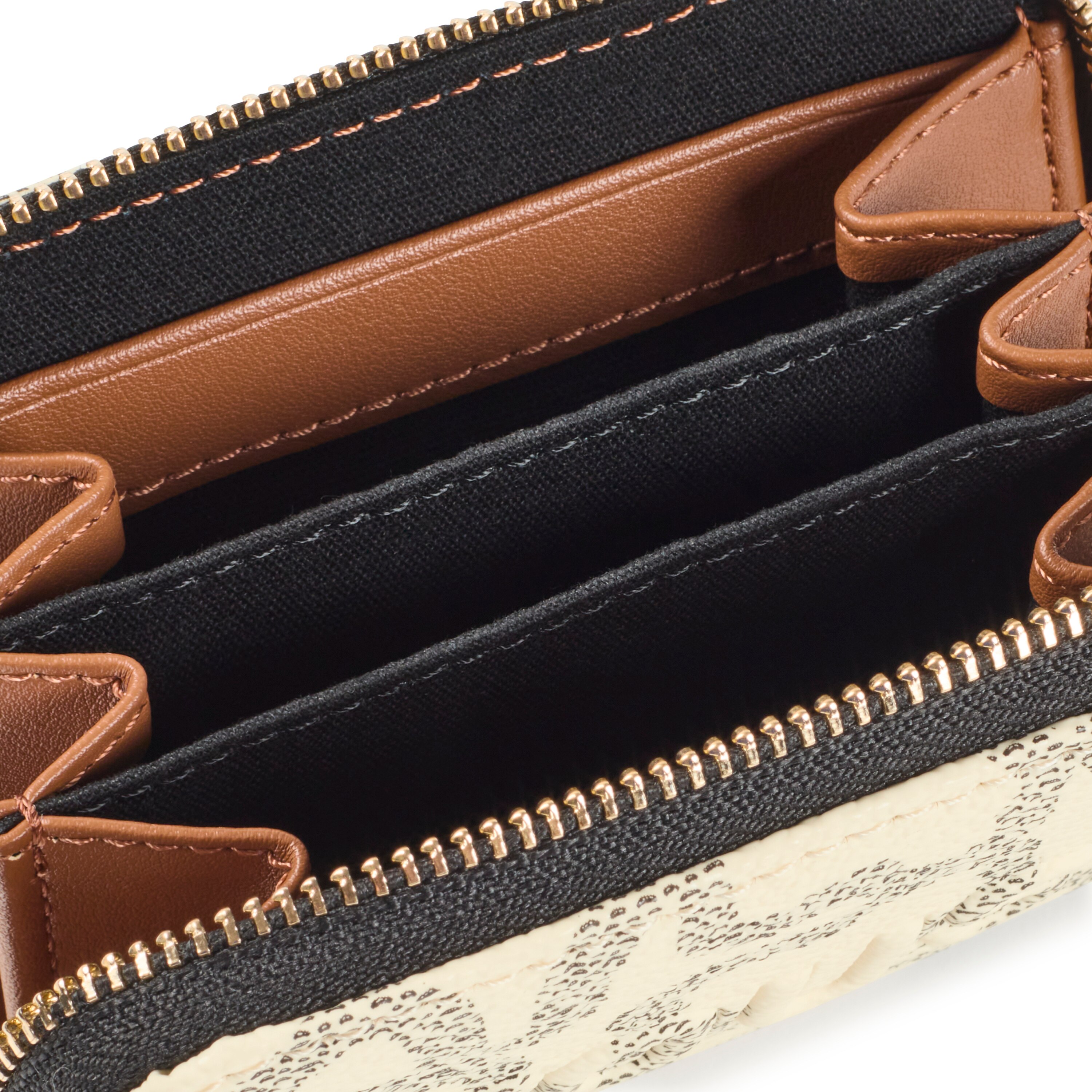 Beige Kaos Icon Change purse