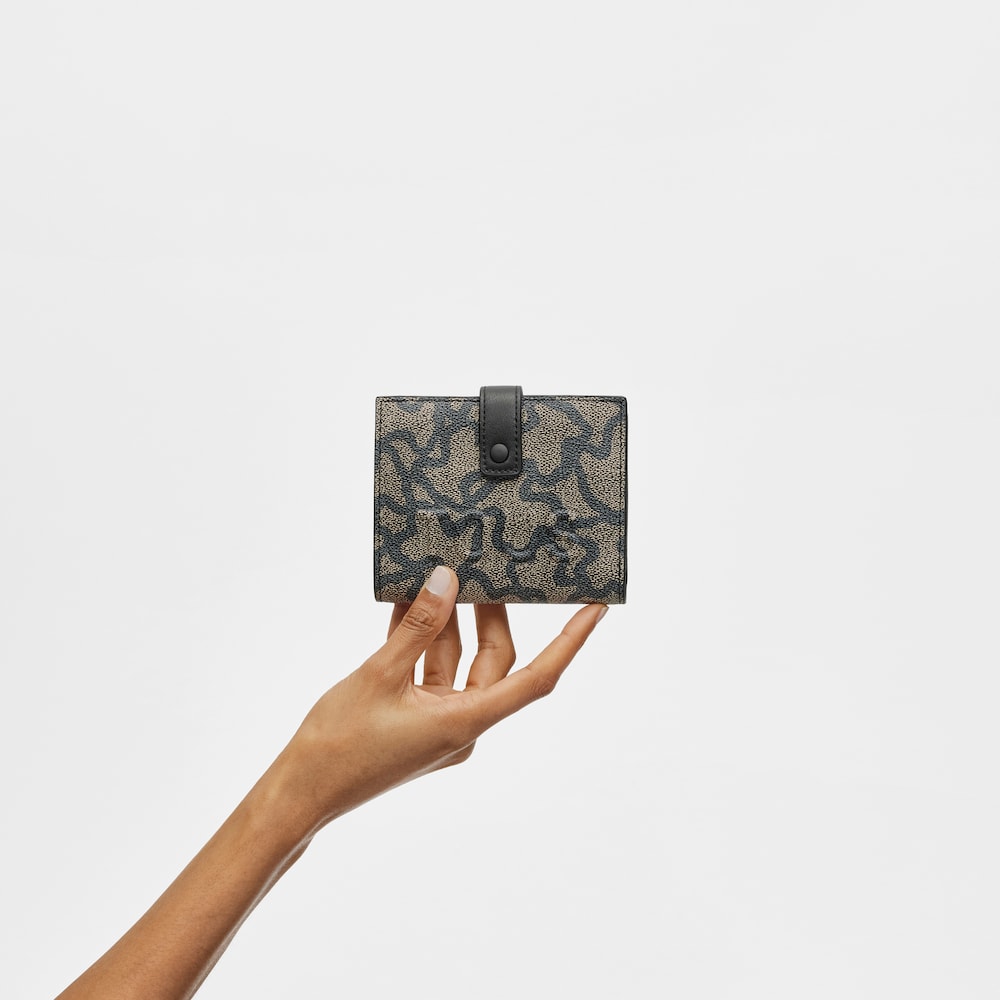 Cartera negra Kaos Icon