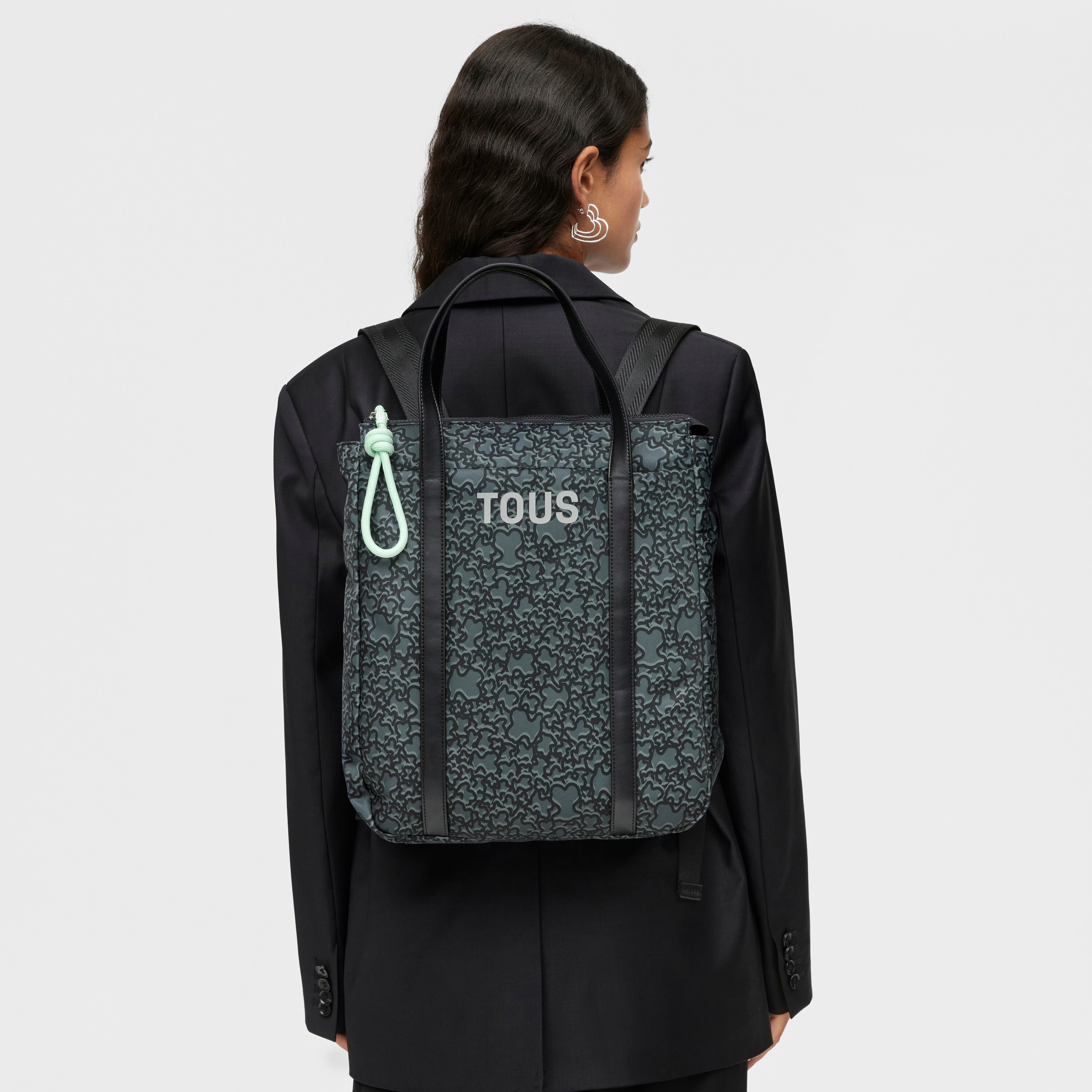 新品　TOUS Kaos Mini Evolution Nylon バックパック ブラックのバックパック TOUS Kaos Mini Evolution Nylon | TOUS