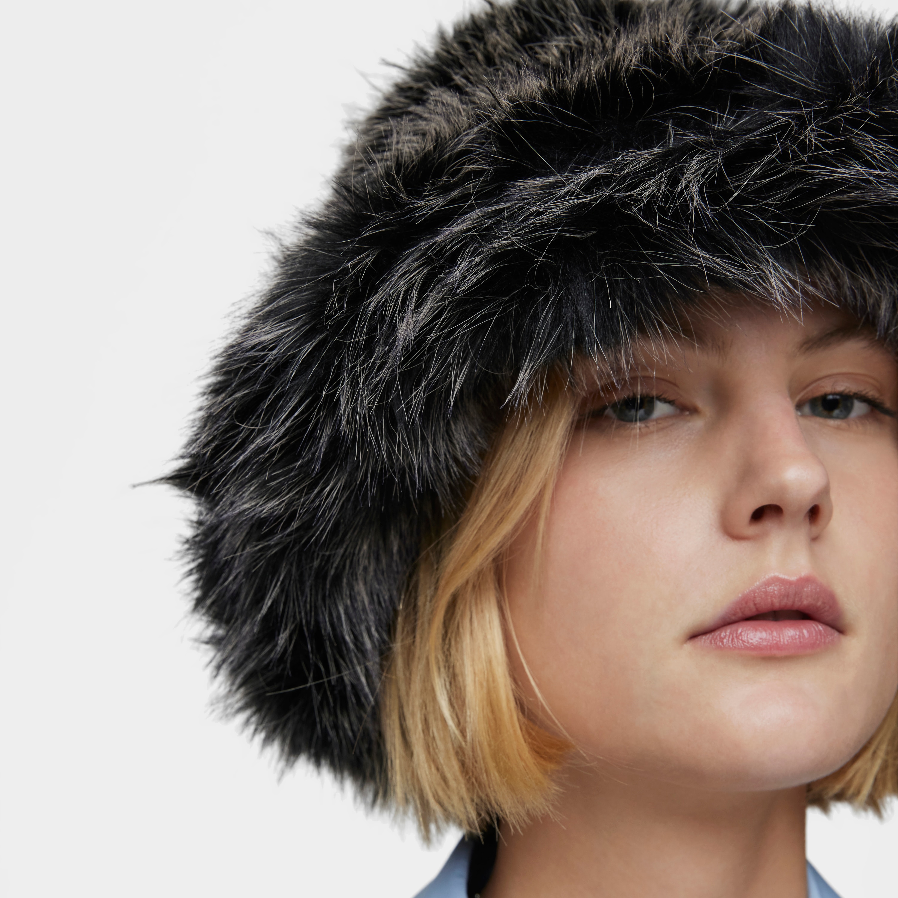 Black Hat TOUS Carol Warm